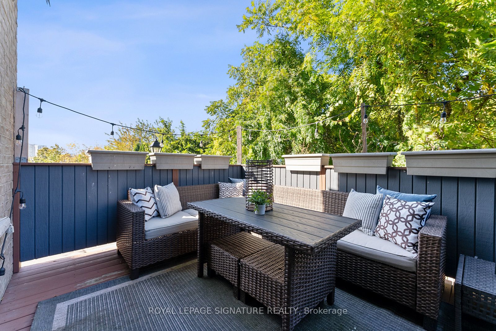 76 Lobo Mews