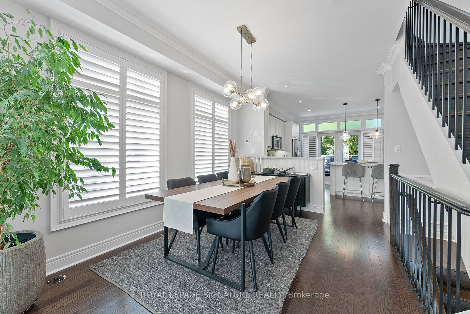 76 Lobo Mews