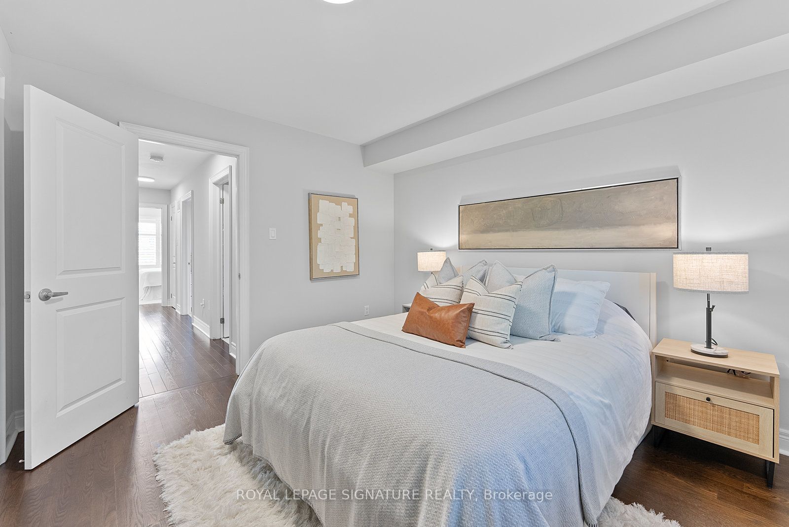 76 Lobo Mews