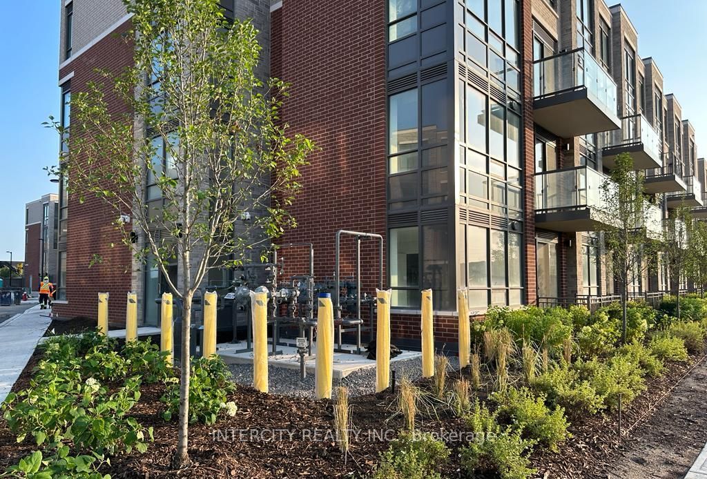 65 Attmar Drive, #255