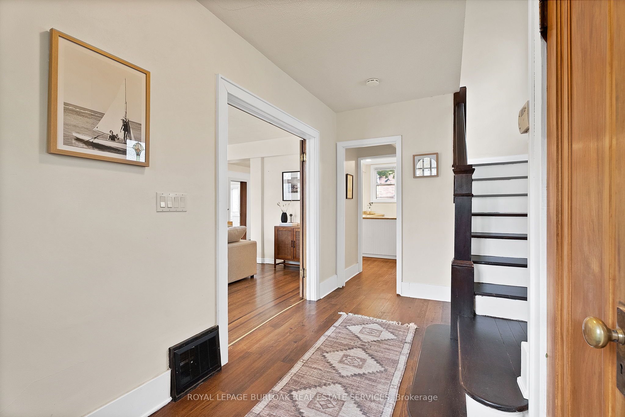 295 Plains Road W
