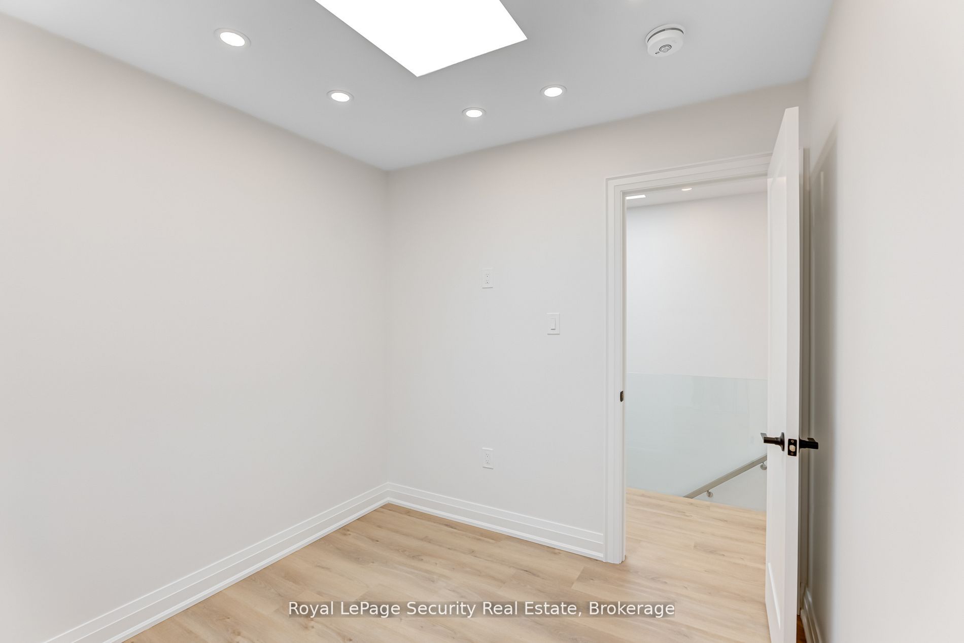 706 Gladstone Avenue, #Lane