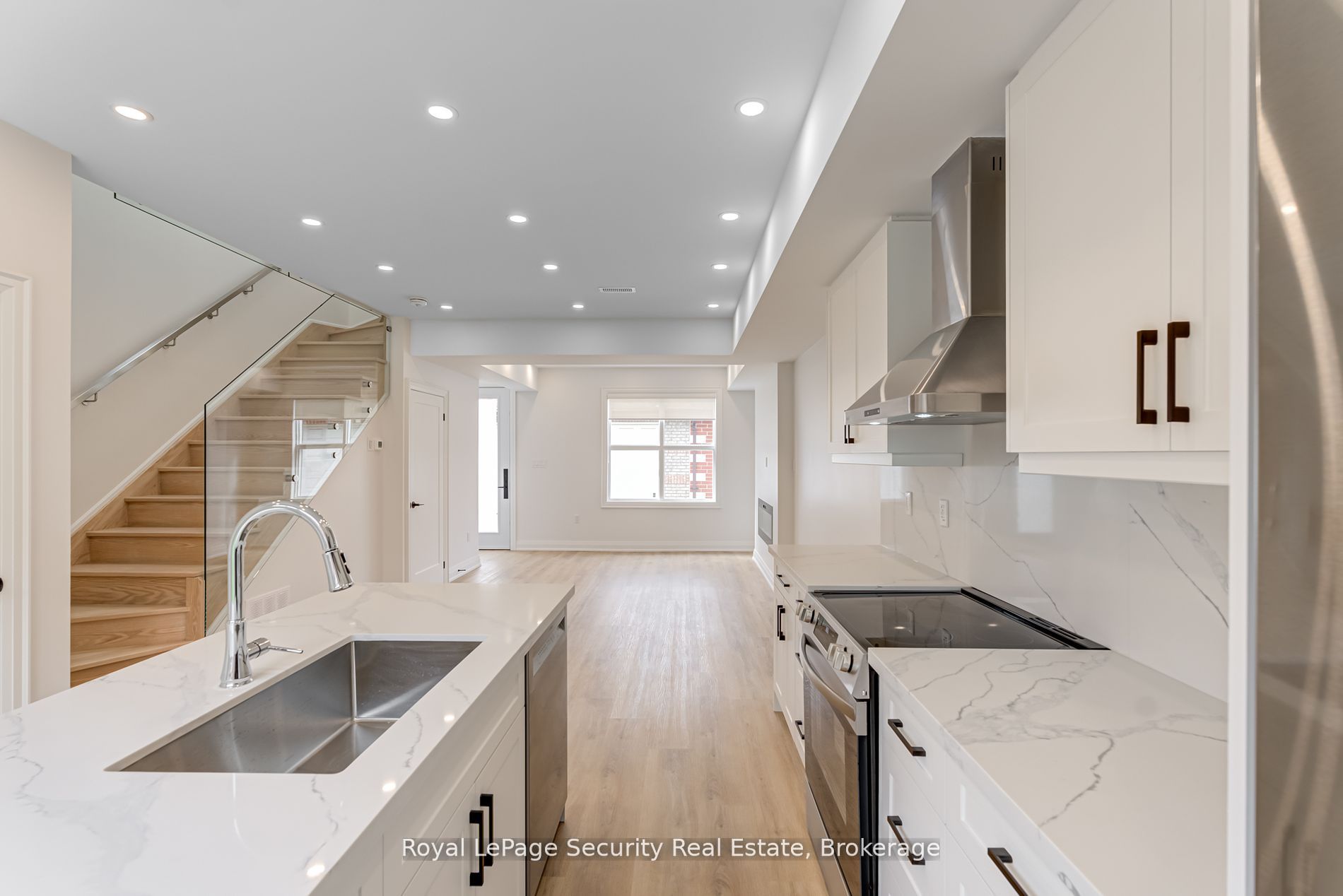 706 Gladstone Avenue, #Lane