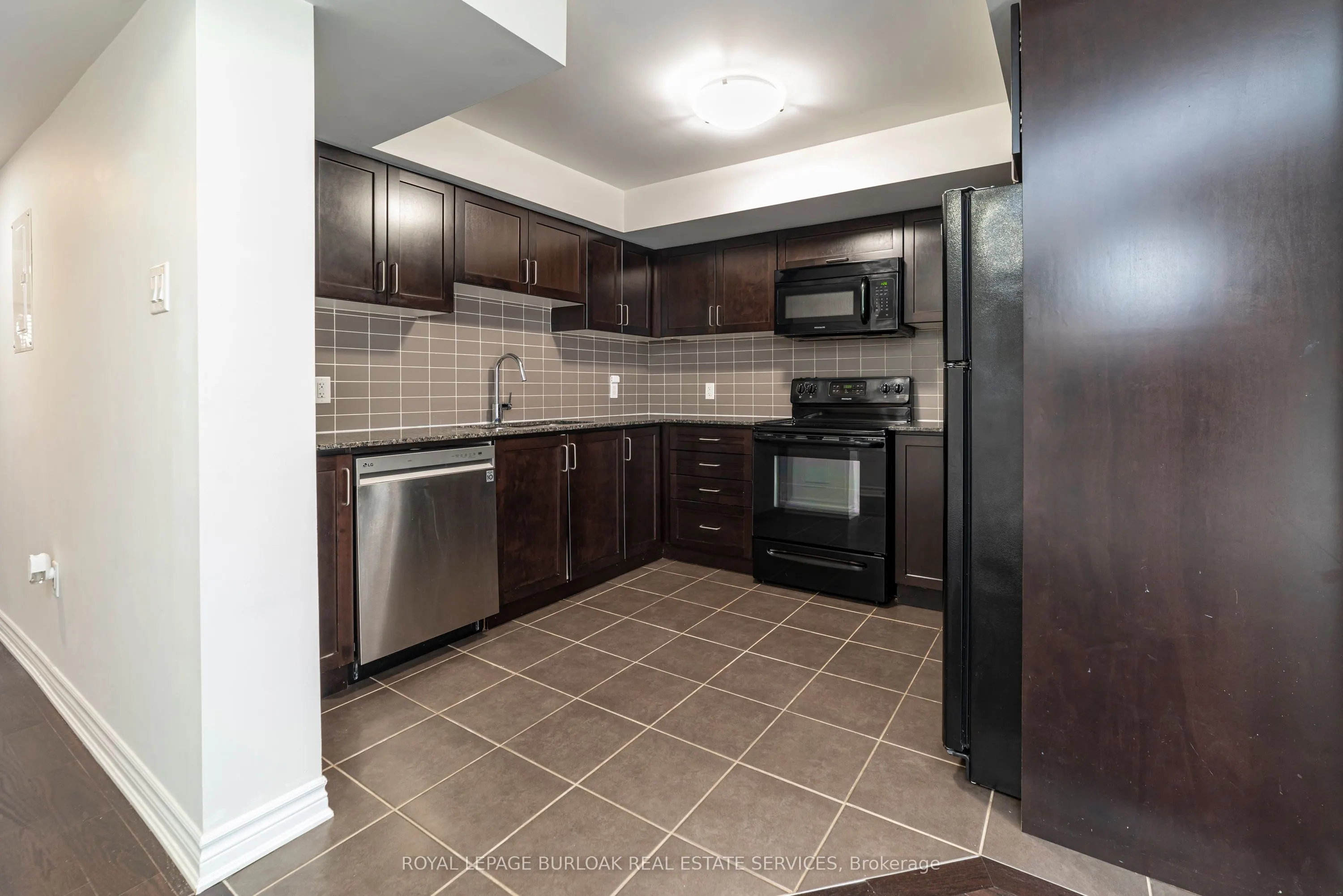 2441 Greenwich Drive, #59
