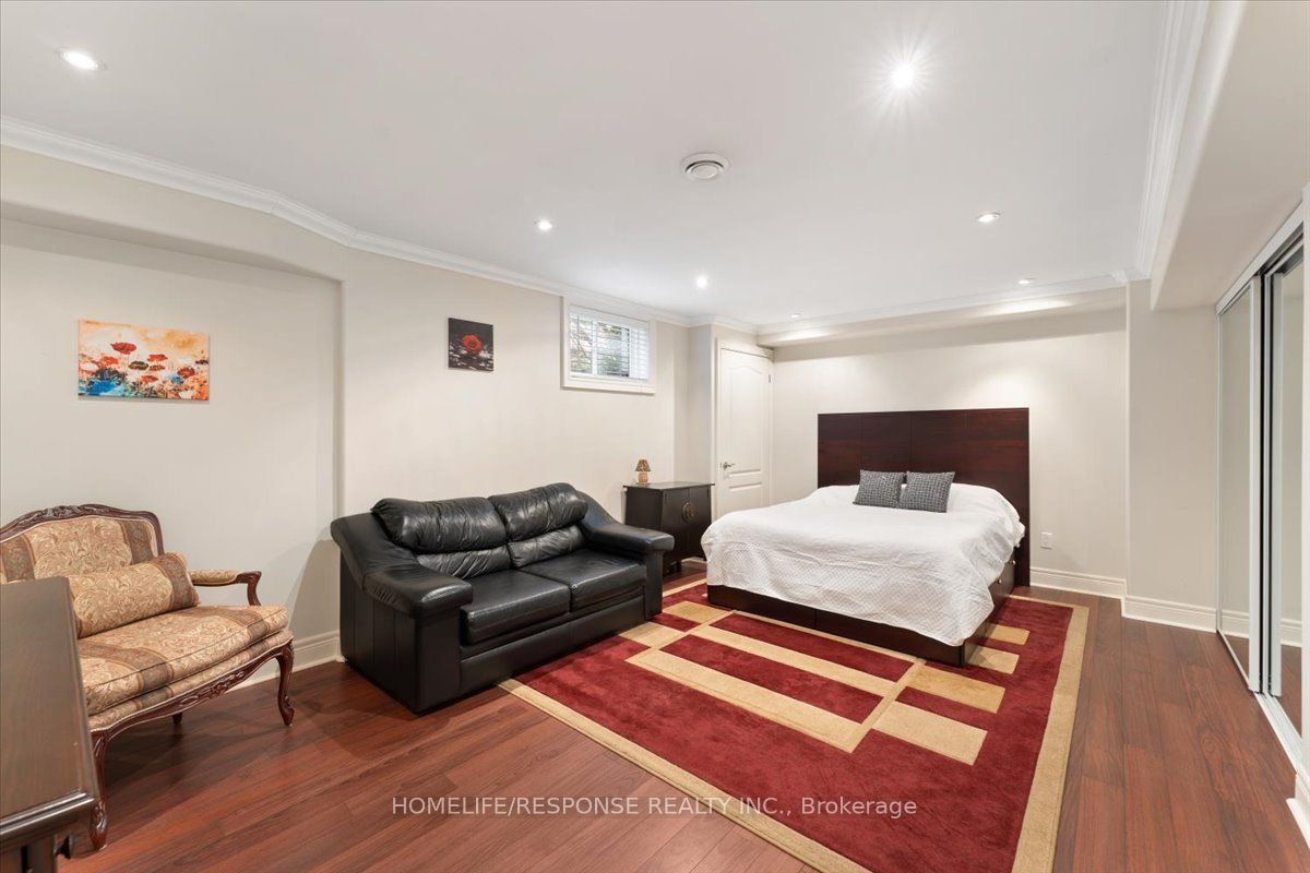 17 McNutt Street