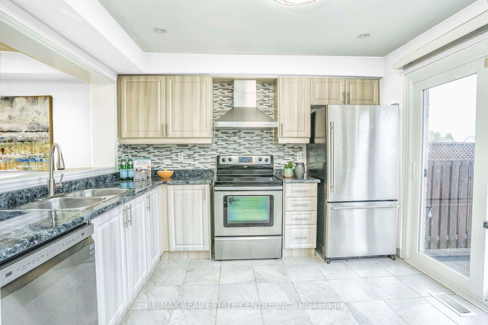 67 Quarry Edge Drive