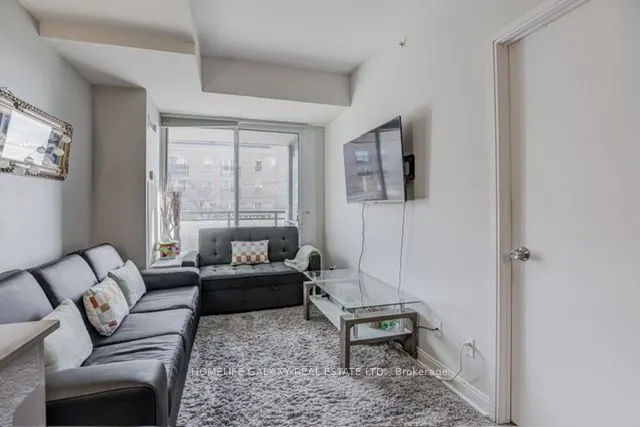 760 The Queens Way, #212