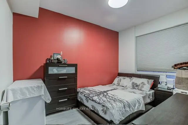 760 The Queens Way, #212