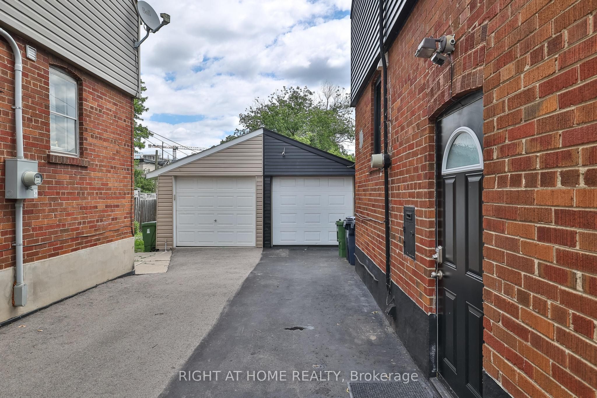 35 Dayton Avenue