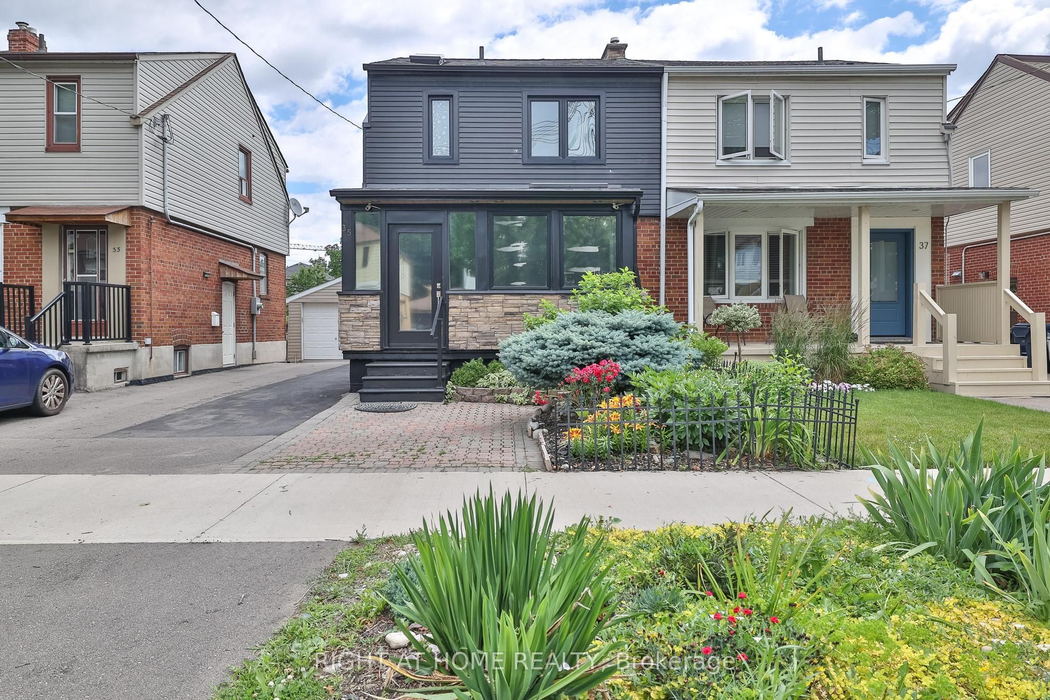 35 Dayton Avenue