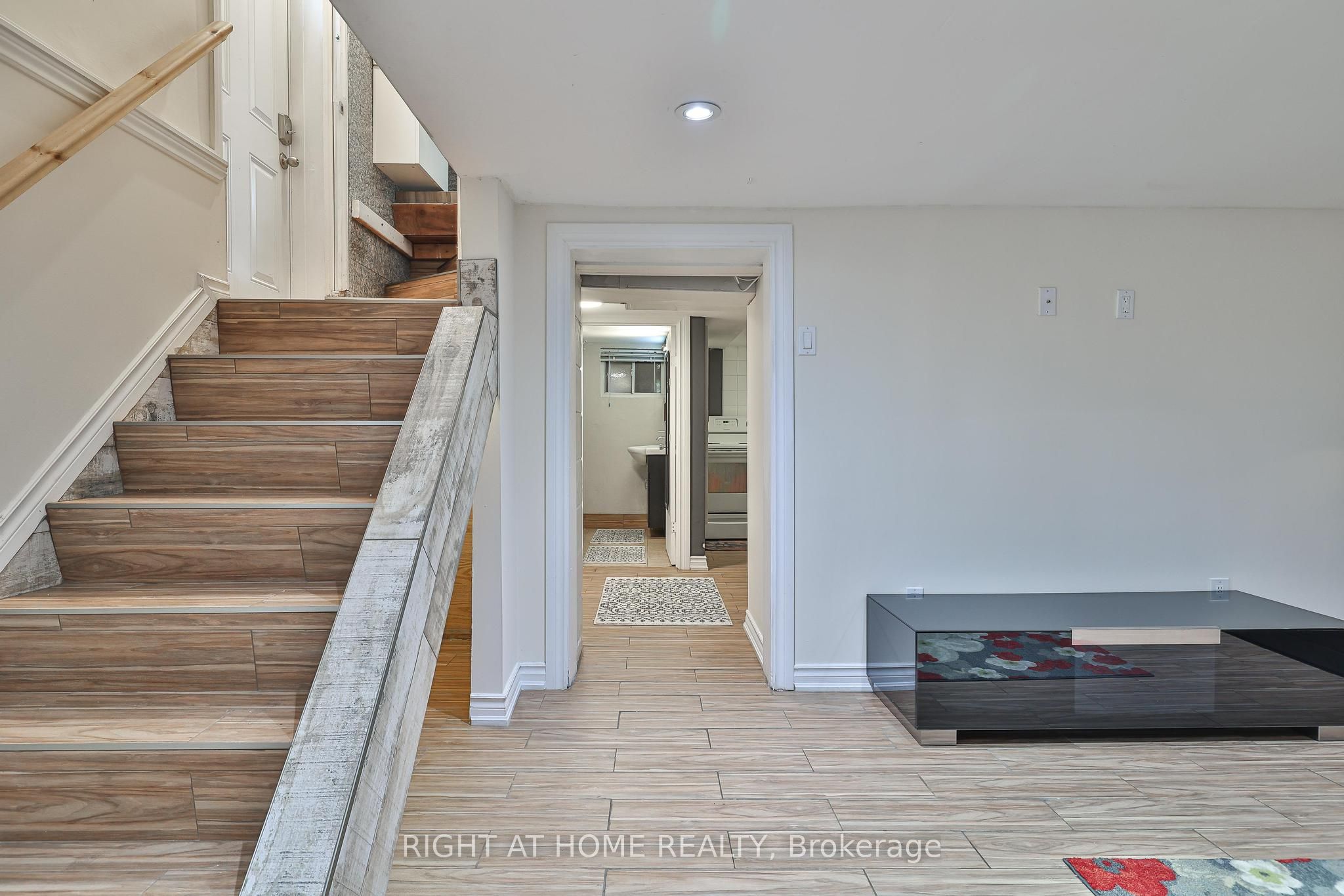 35 Dayton Avenue