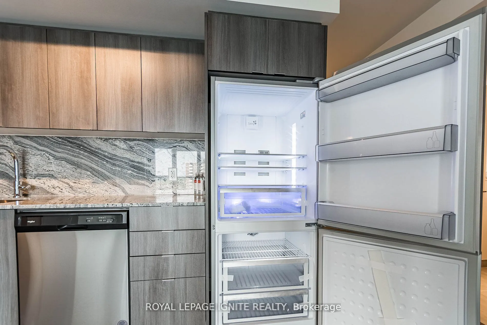 5 Mabelle Avenue, #836