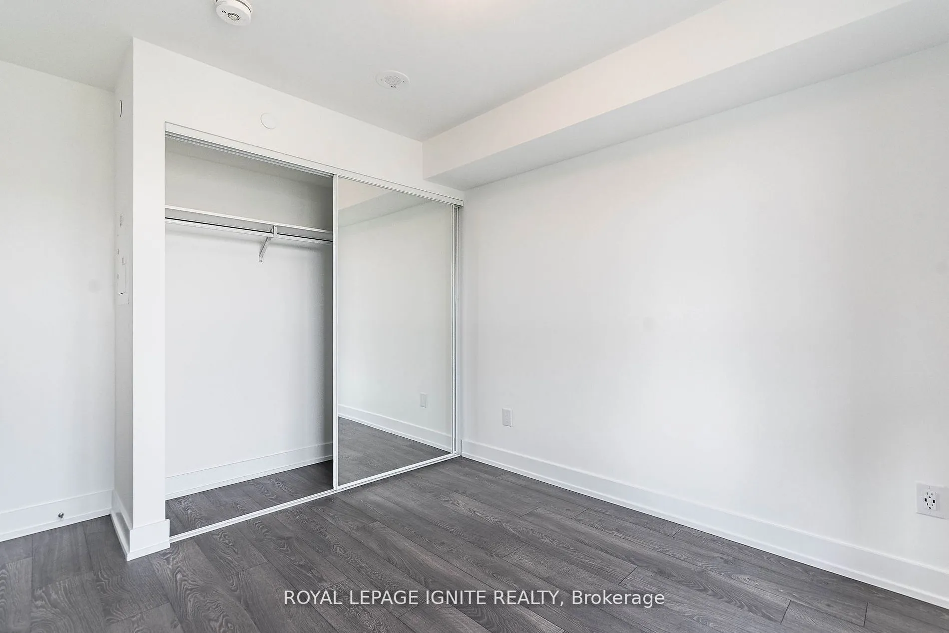 5 Mabelle Avenue, #836