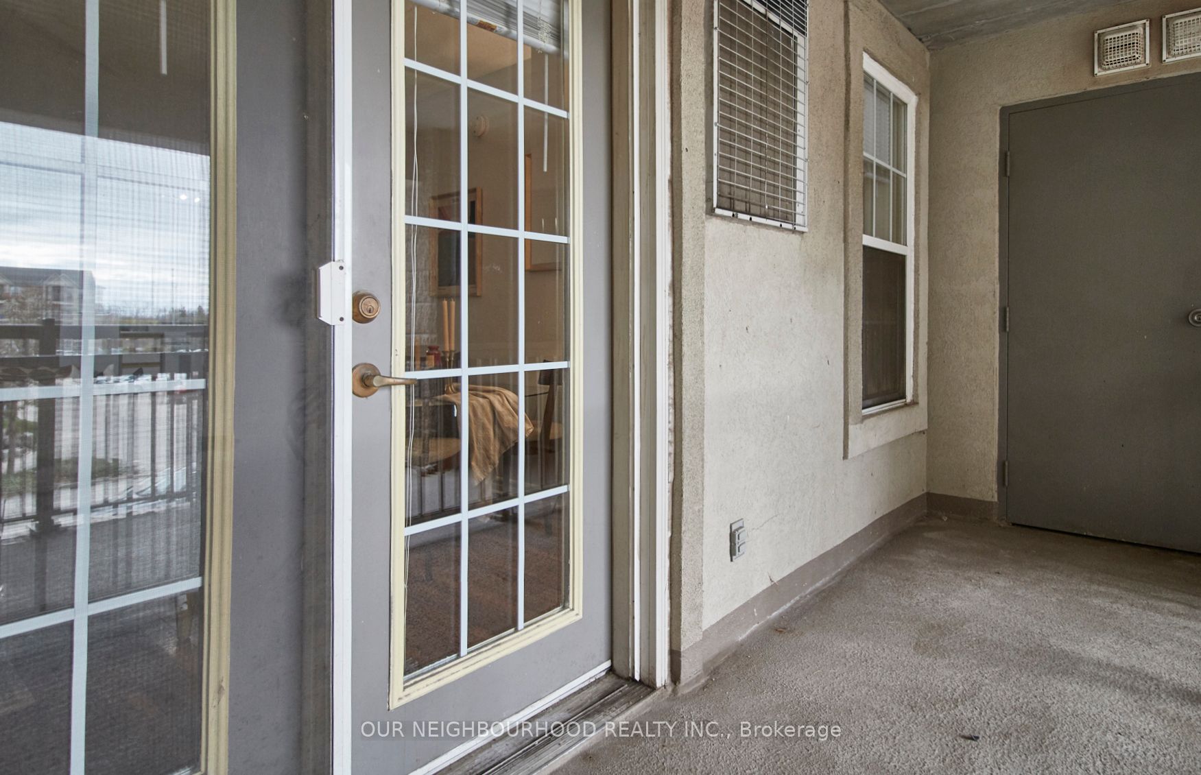 1431 Walker's Line, #208