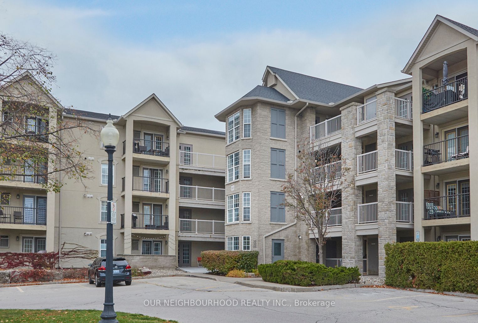 1431 Walker's Line, #208