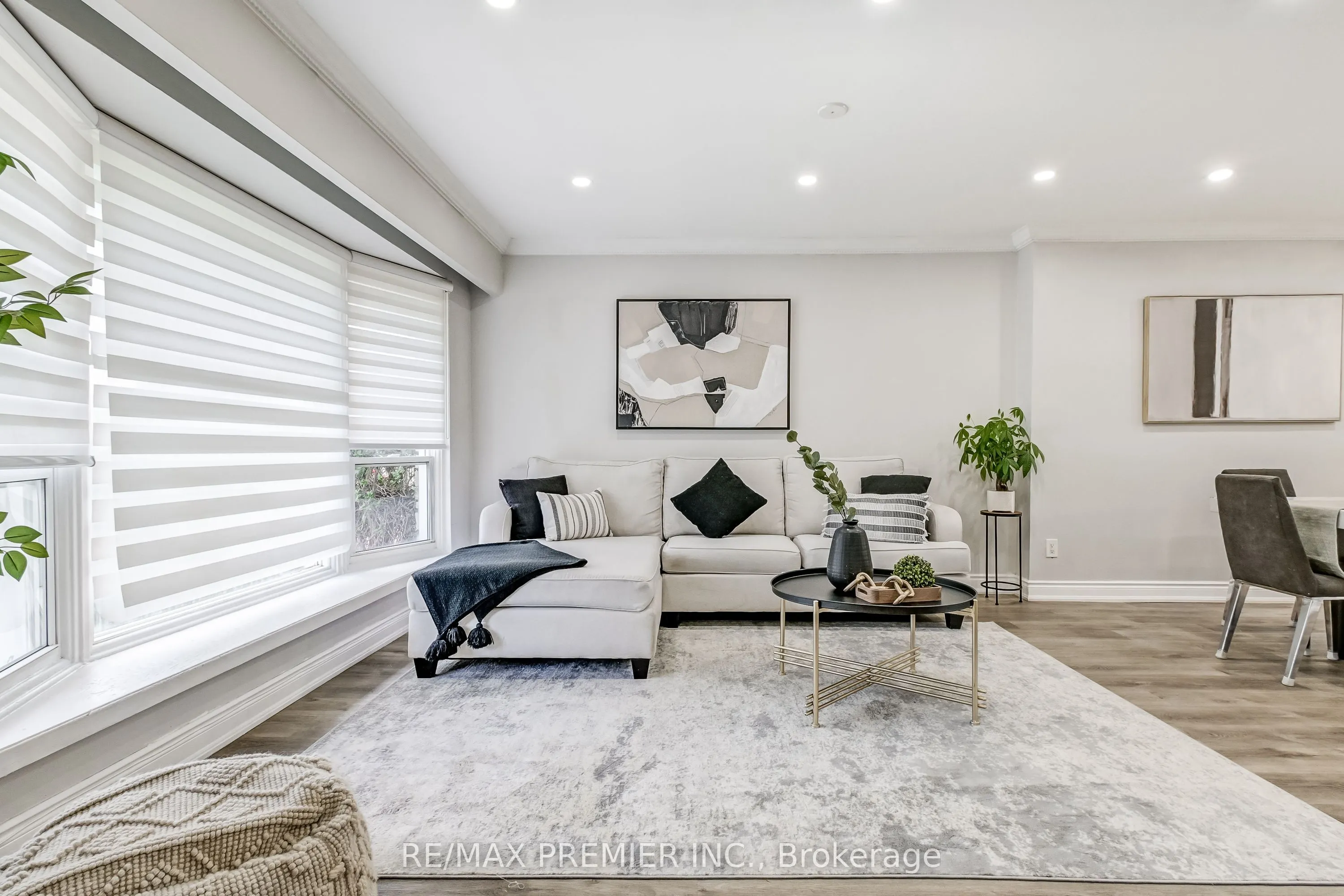 28 Navenby Crescent
