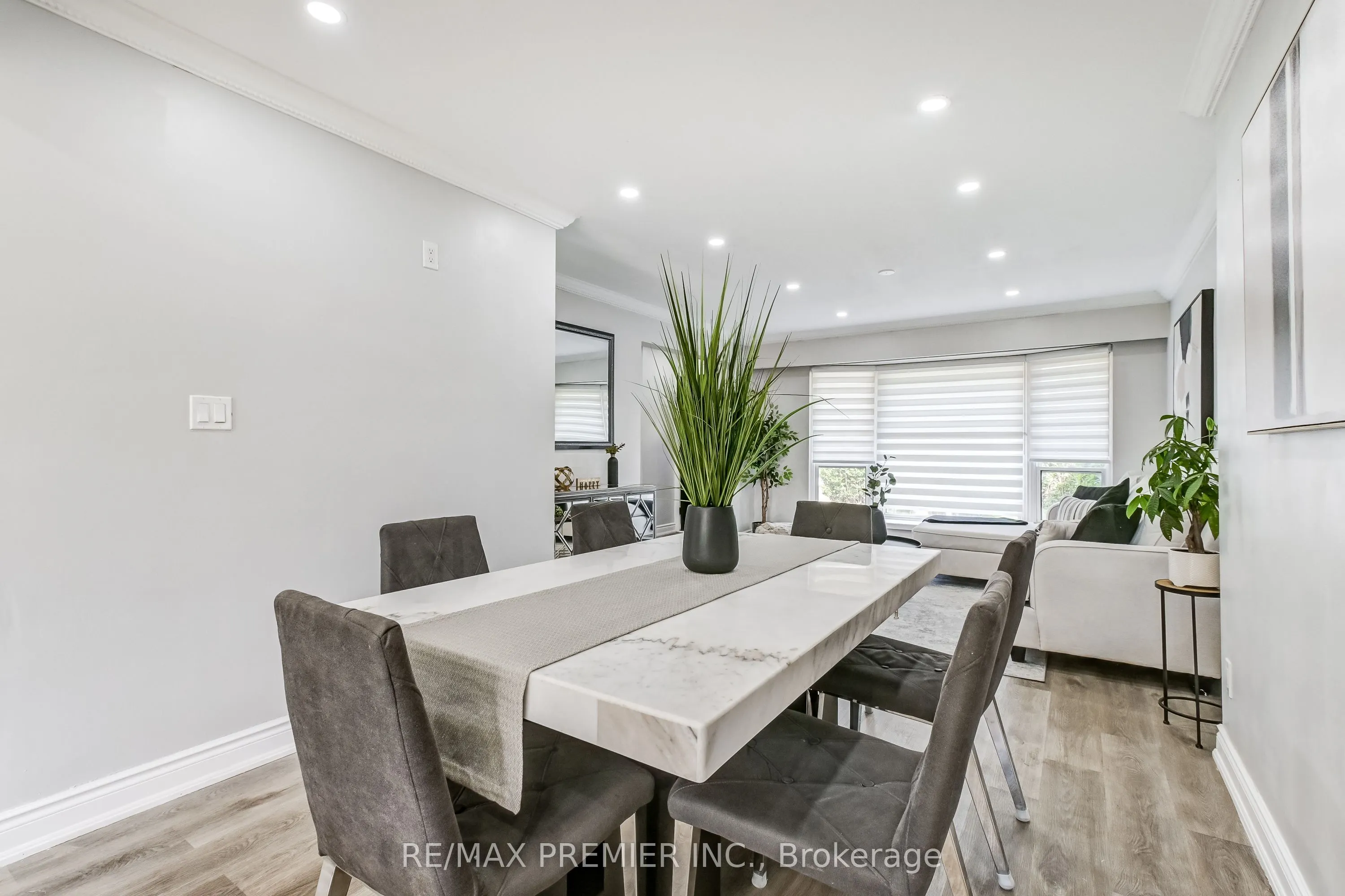 28 Navenby Crescent