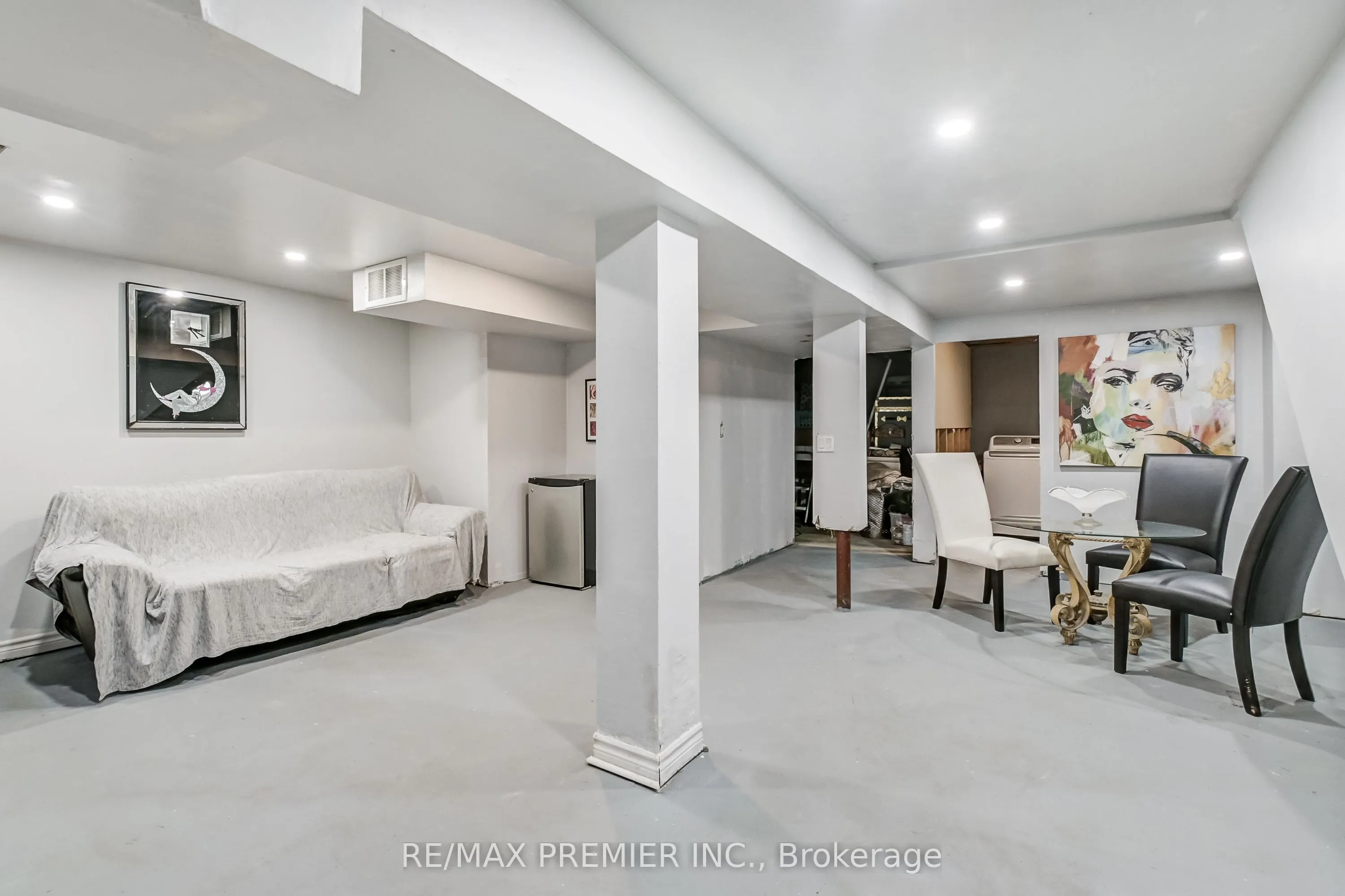 28 Navenby Crescent