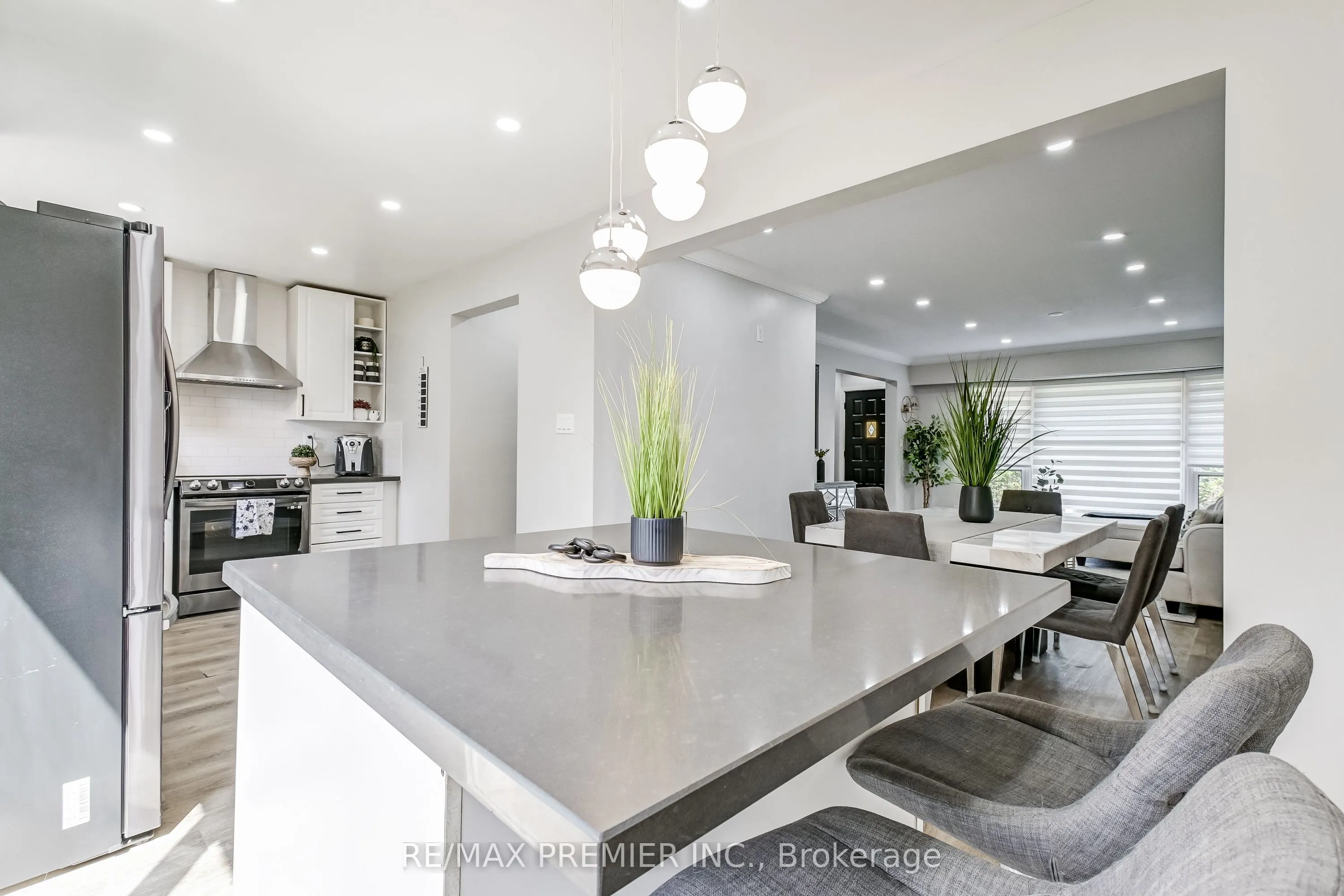 28 Navenby Crescent
