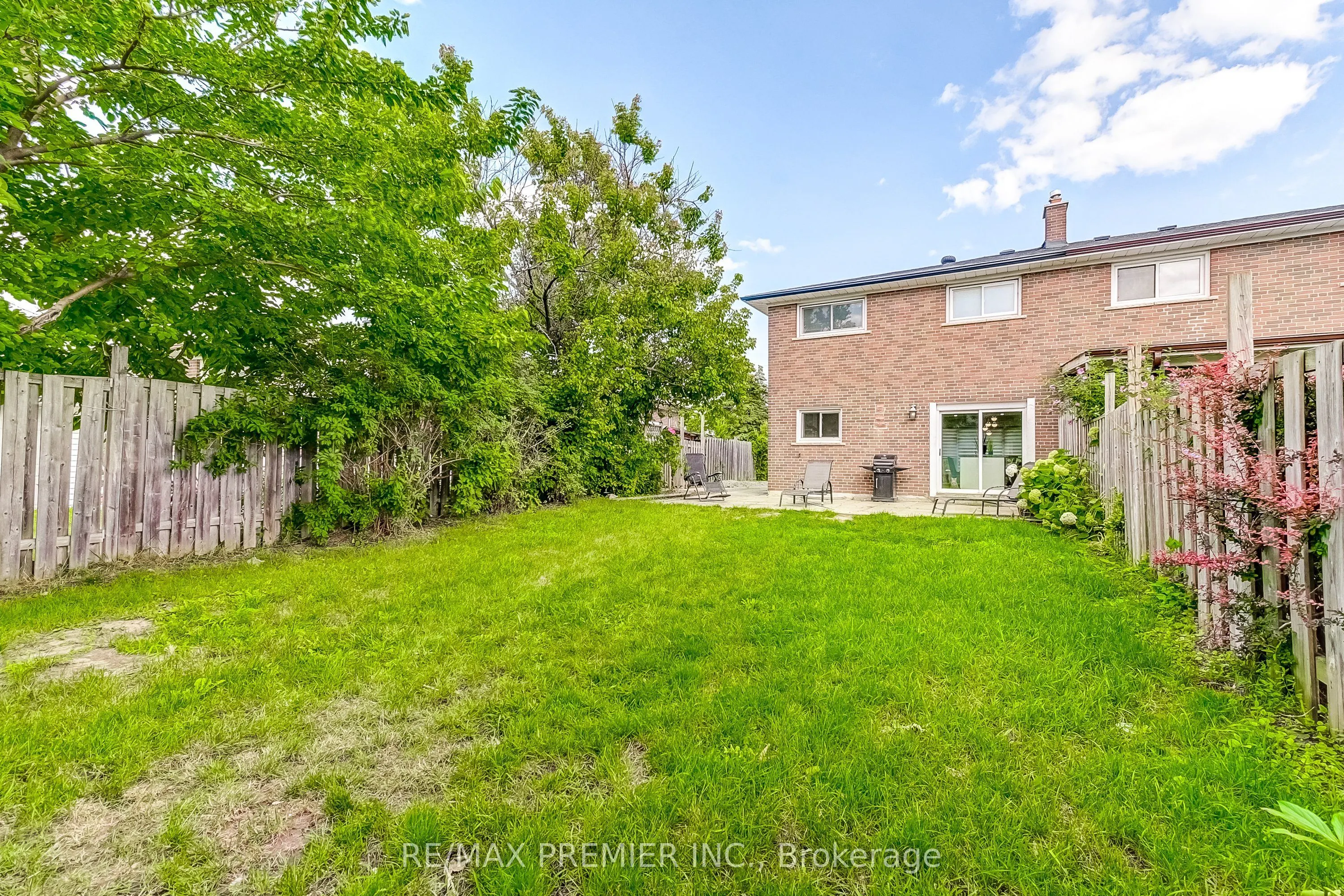28 Navenby Crescent