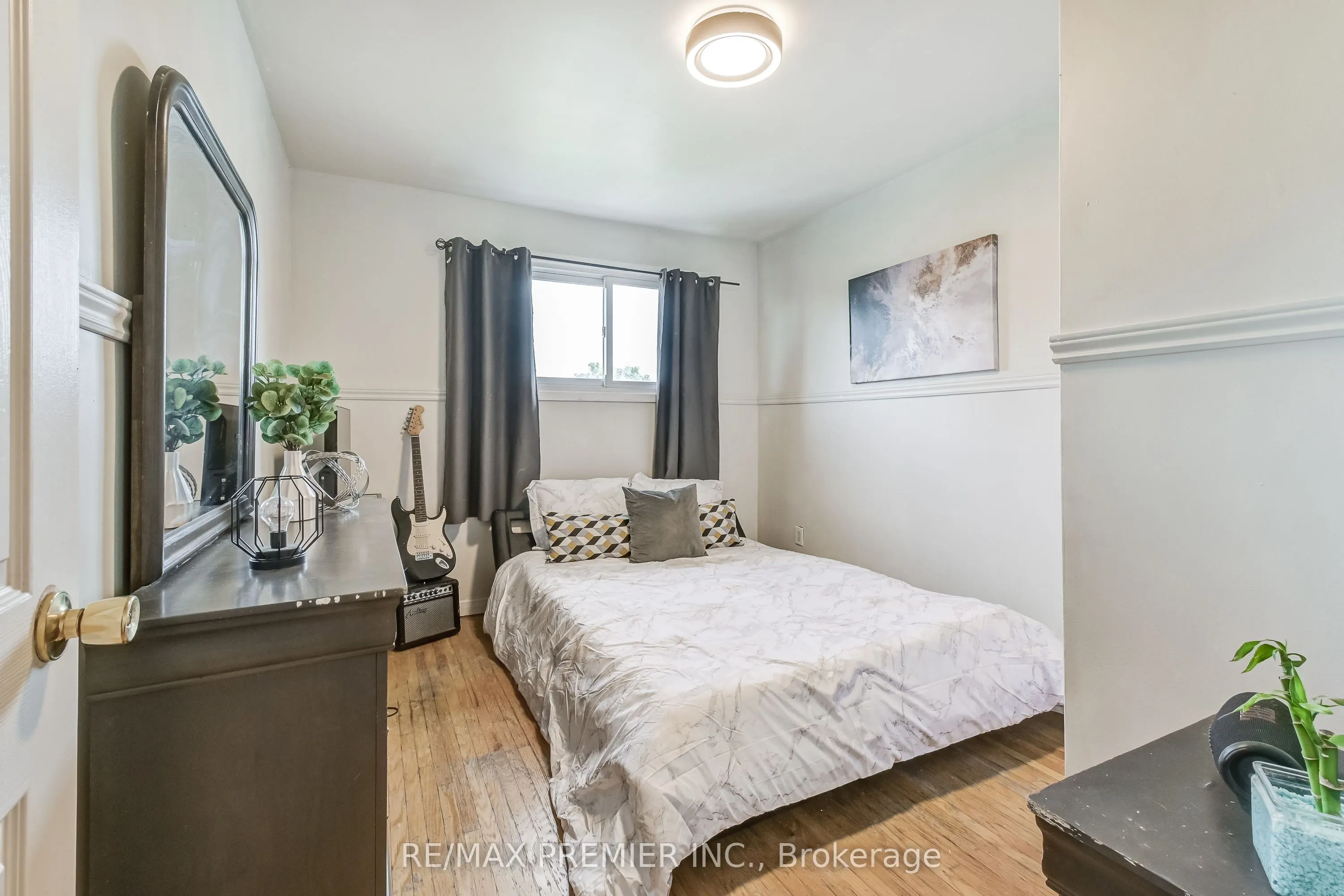 28 Navenby Crescent