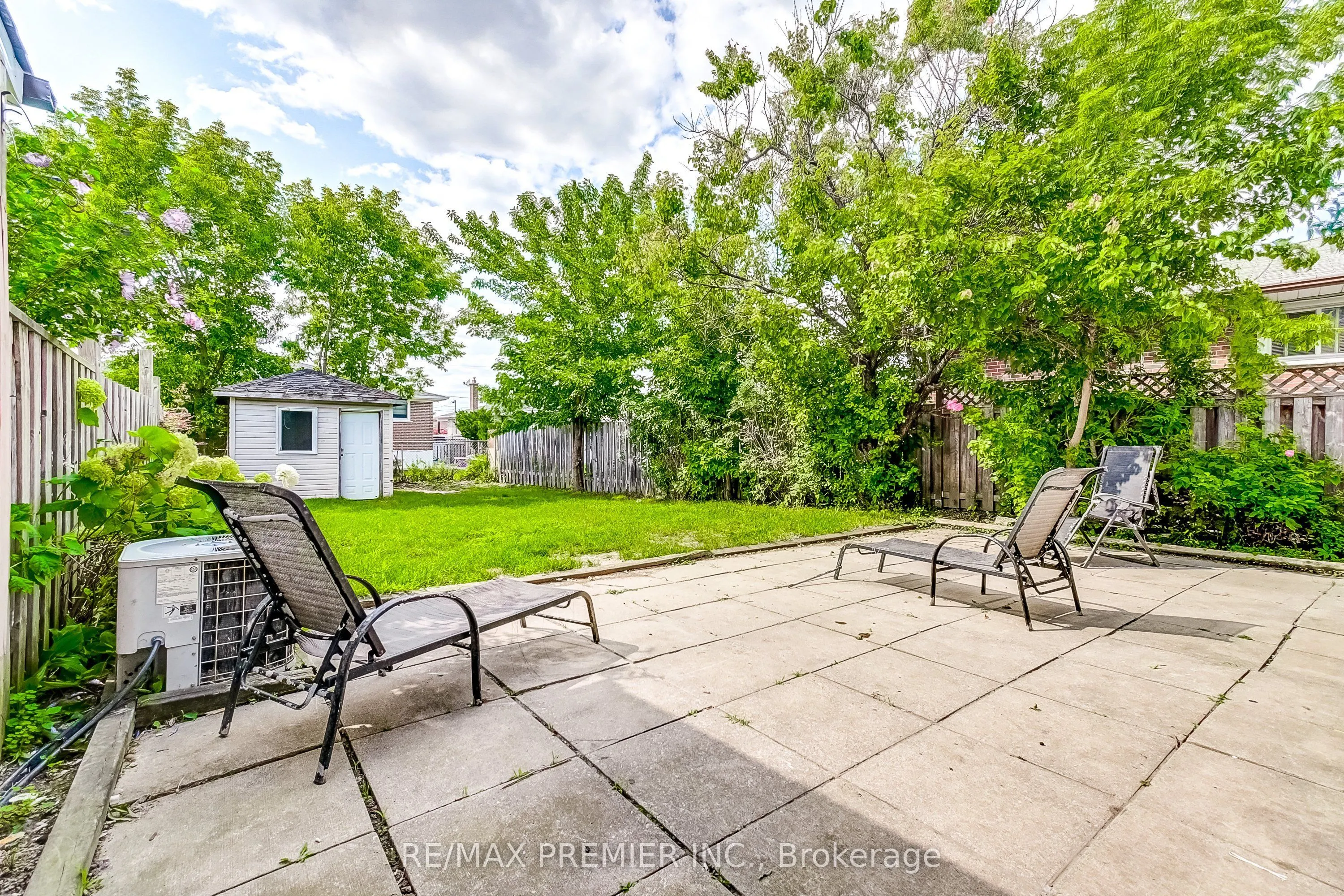28 Navenby Crescent