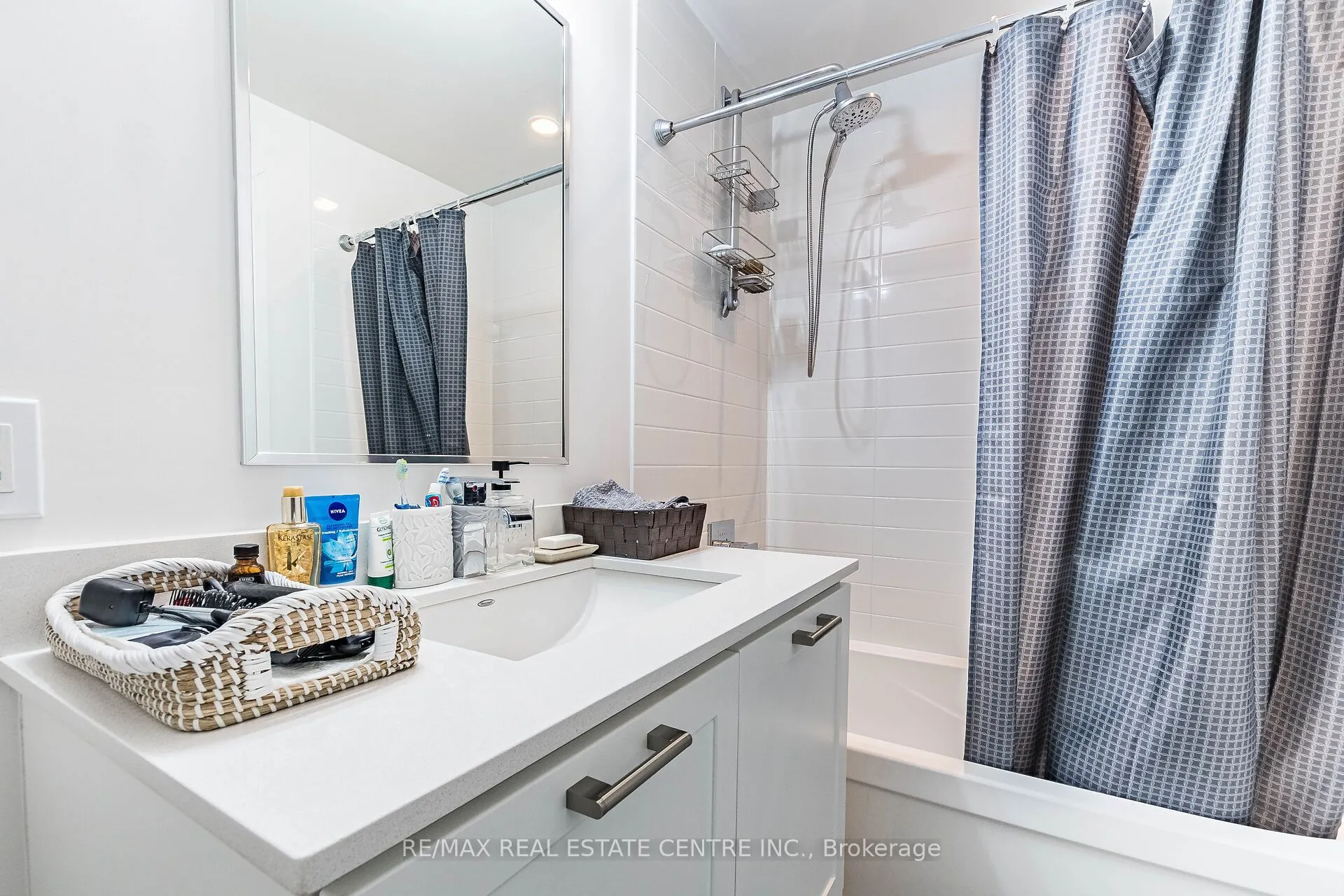 2480 Prince Michael Drive, #414