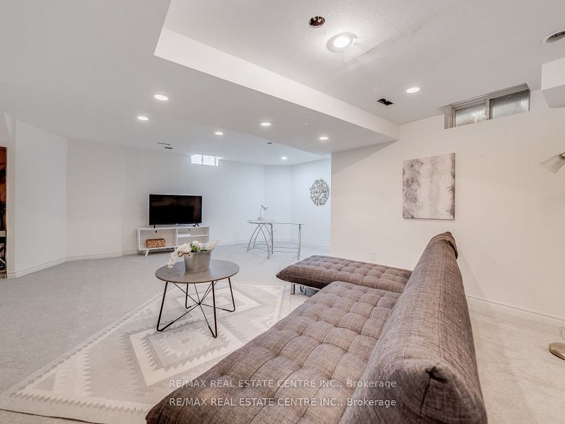 1306 Sandpiper Road