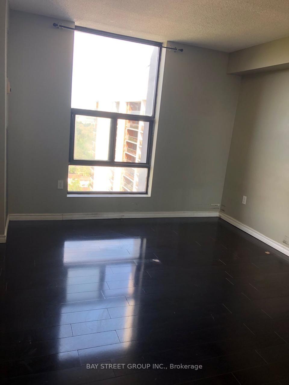 17 Knightsbridge Road, #1803