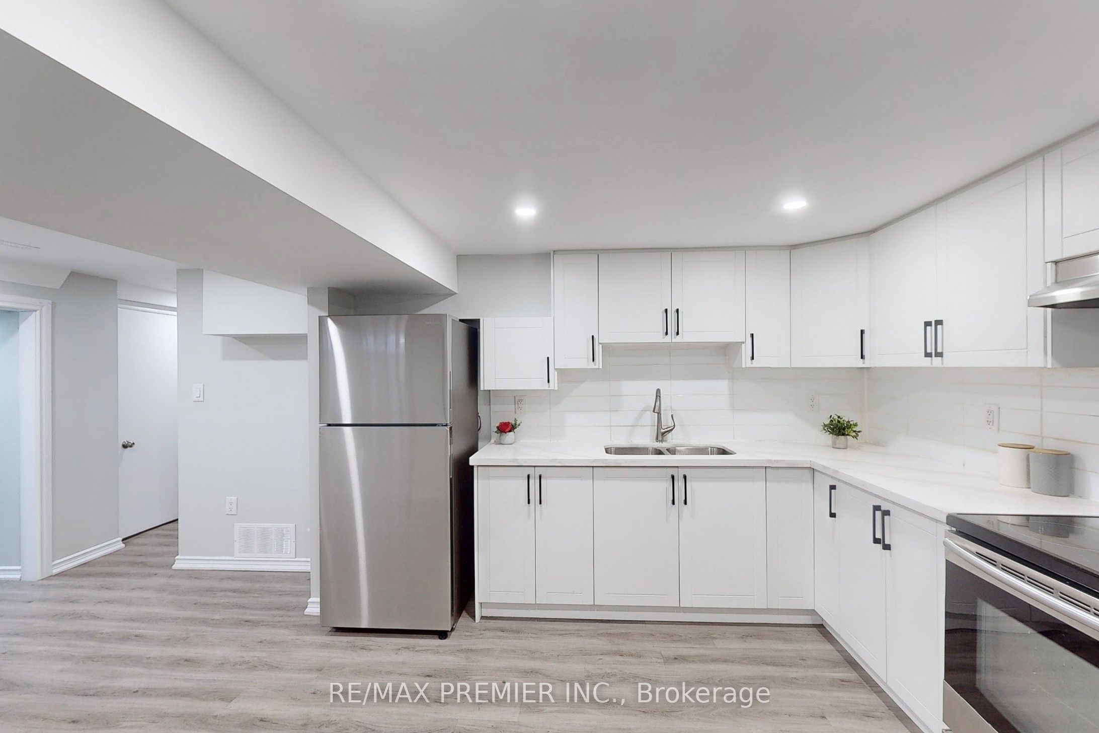 3 Gretna Drive