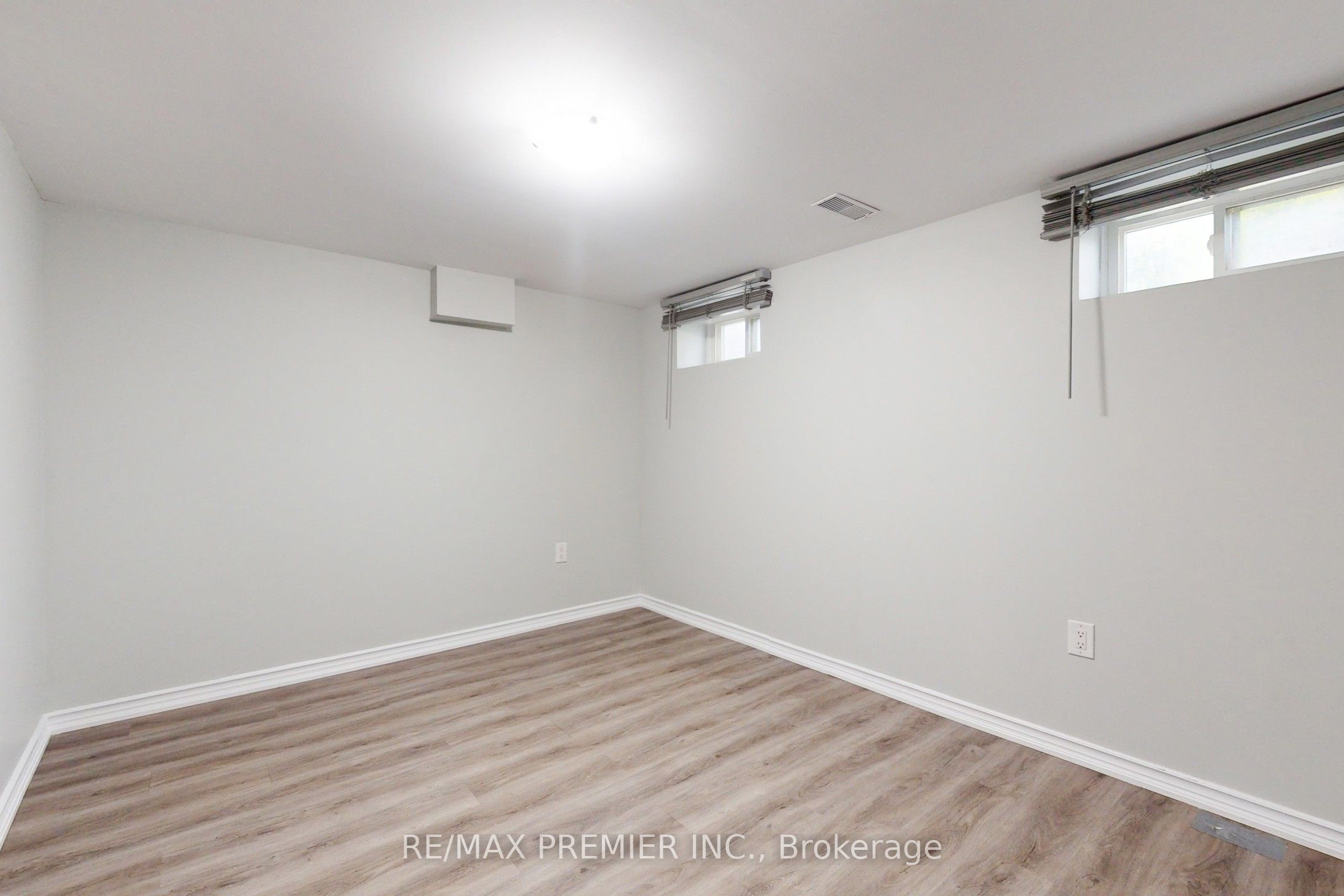 3 Gretna Drive
