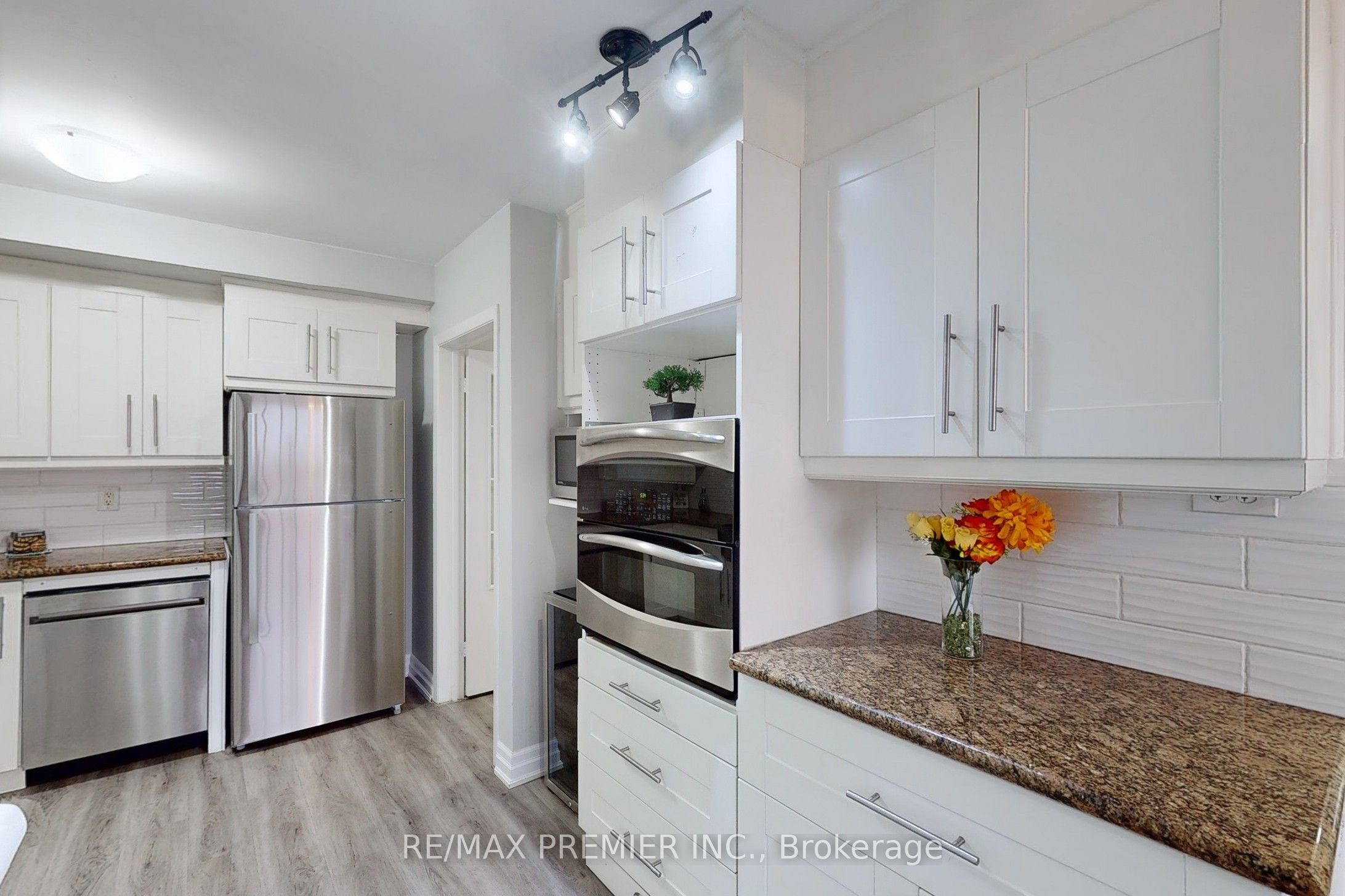 3 Gretna Drive