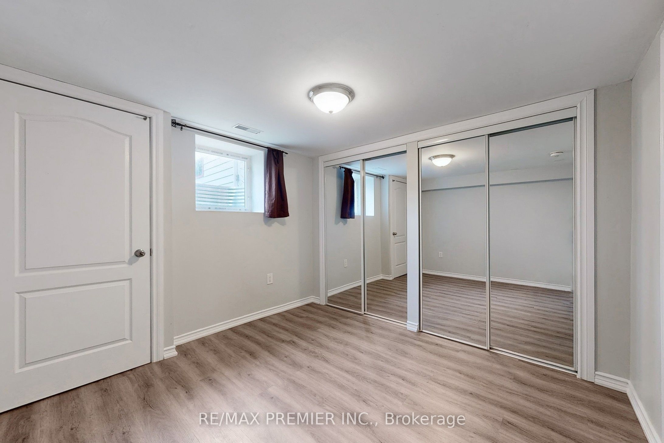 3 Gretna Drive