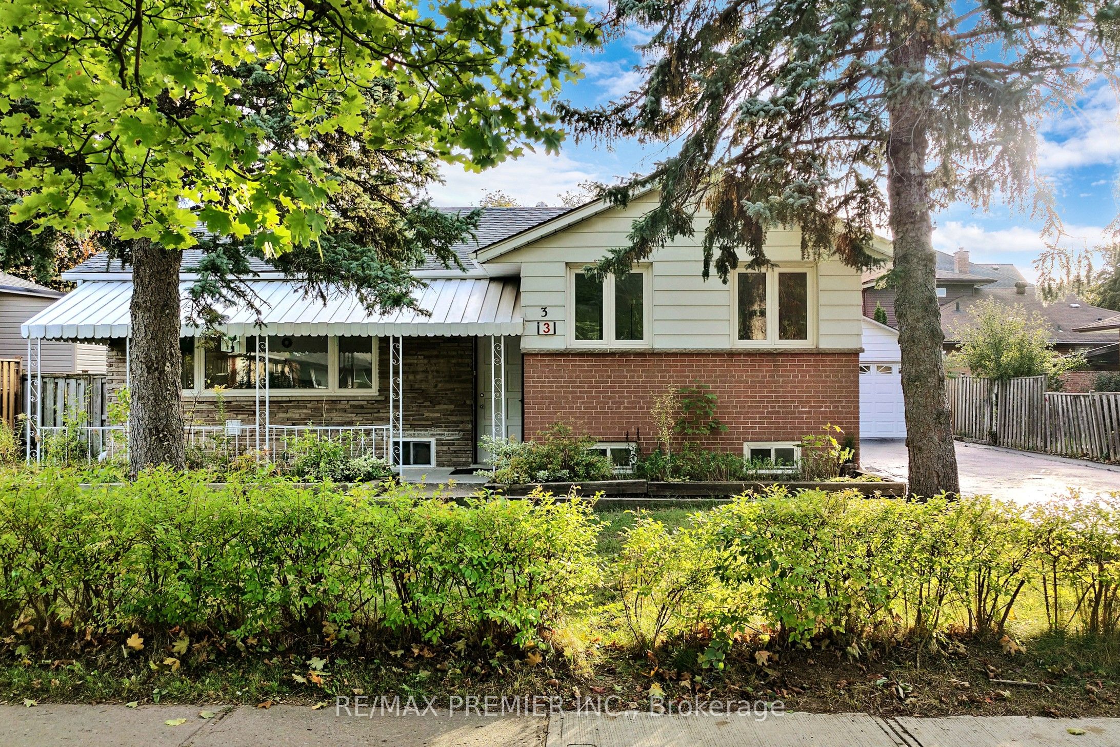 3 Gretna Drive