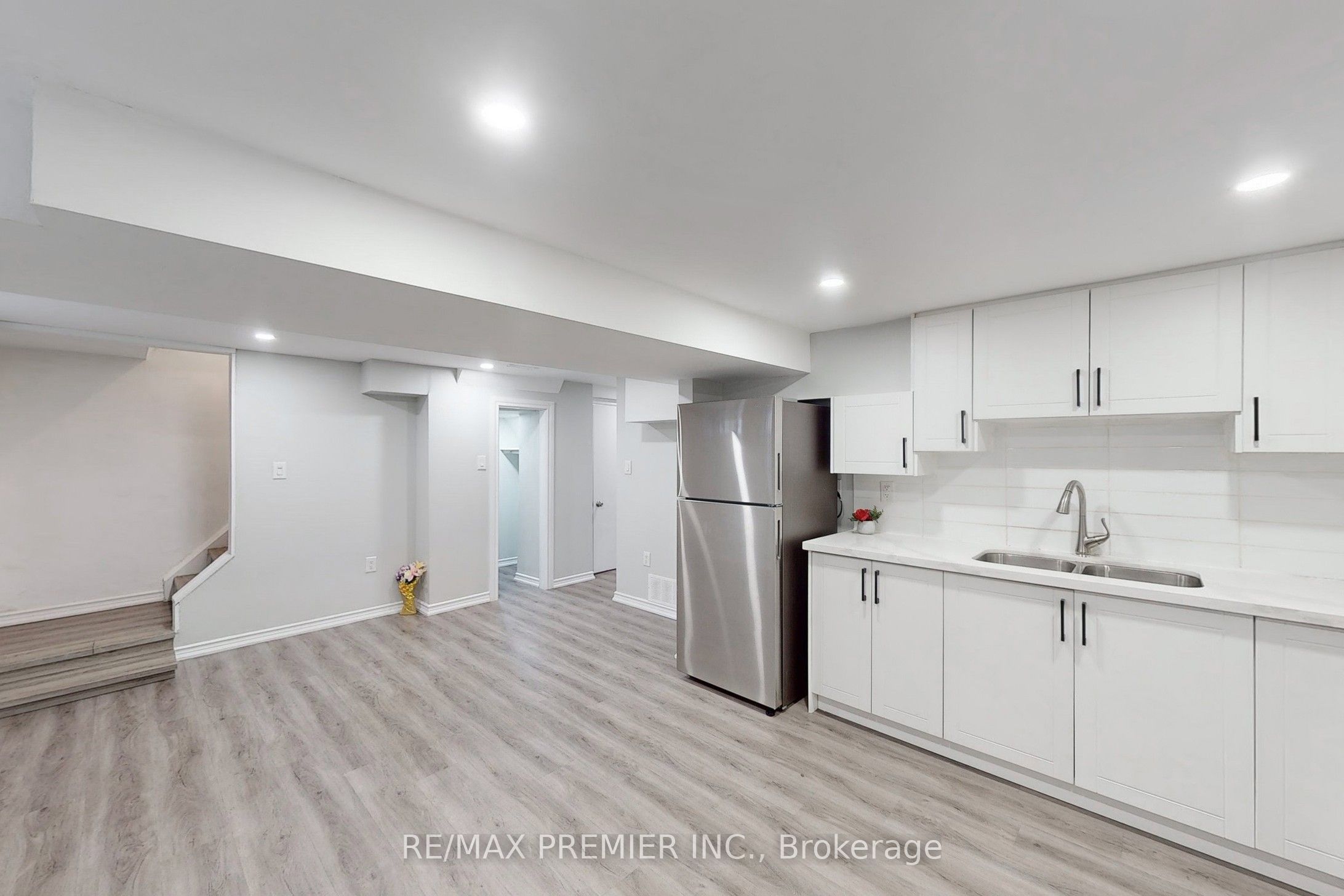 3 Gretna Drive