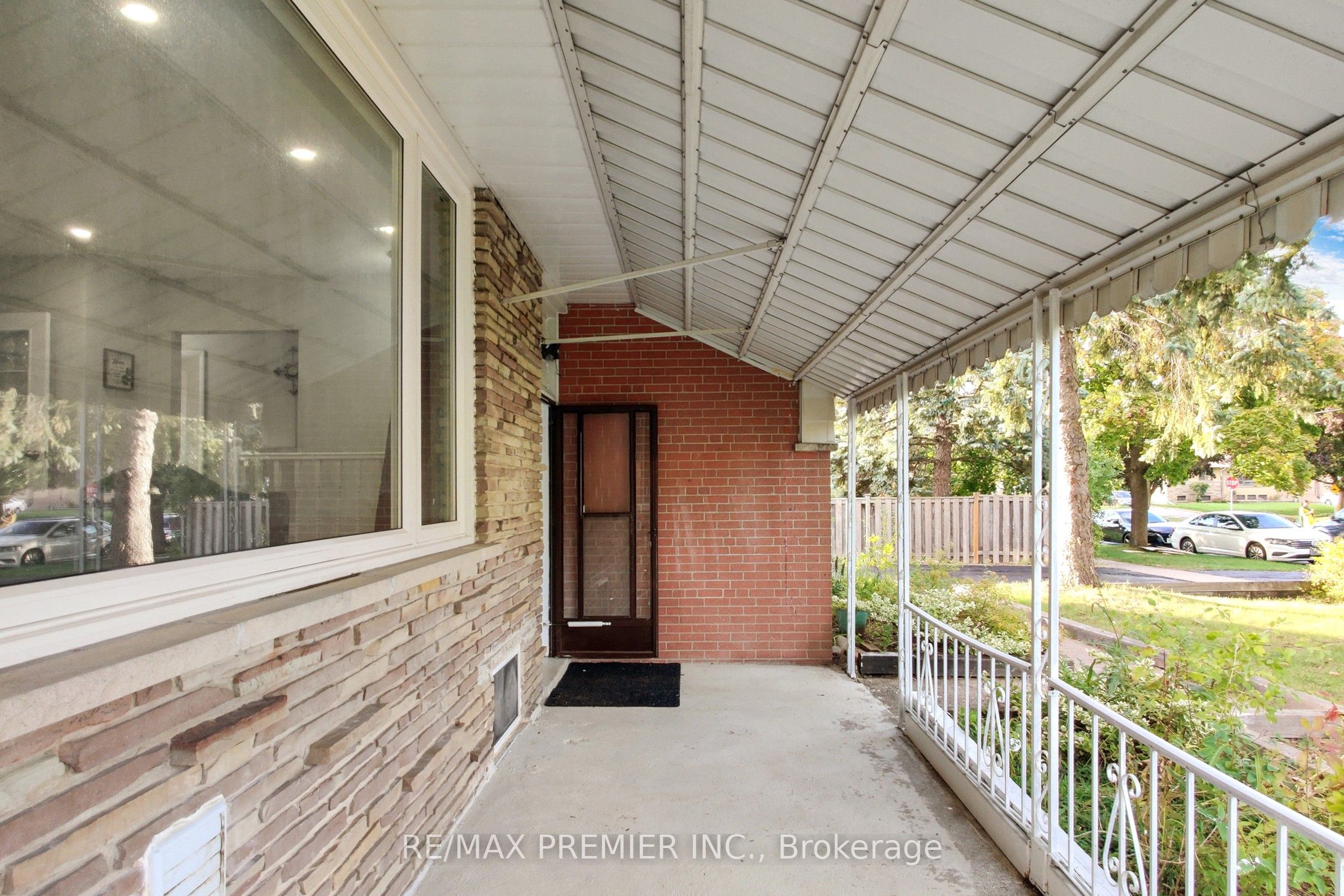 3 Gretna Drive