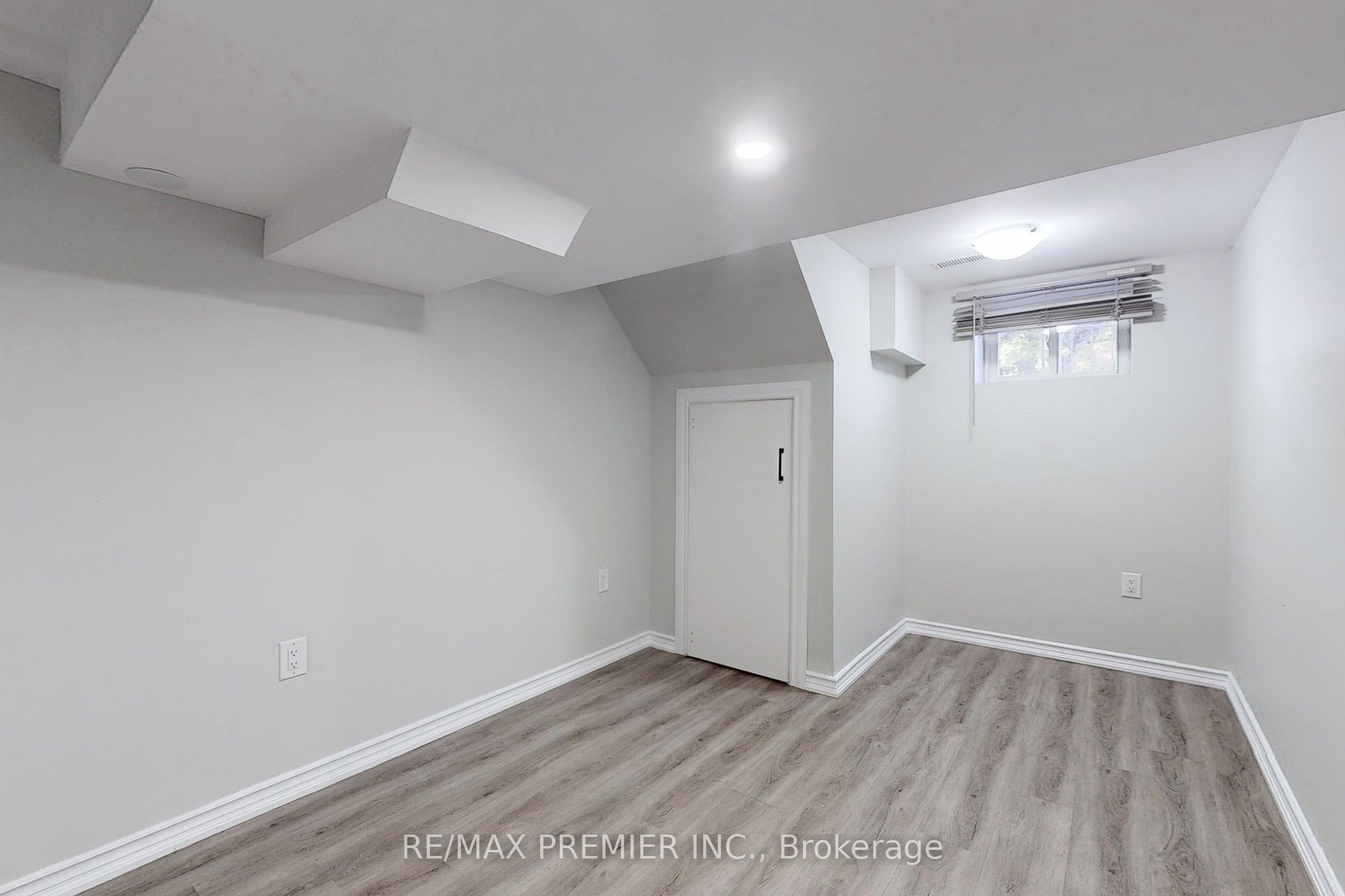 3 Gretna Drive