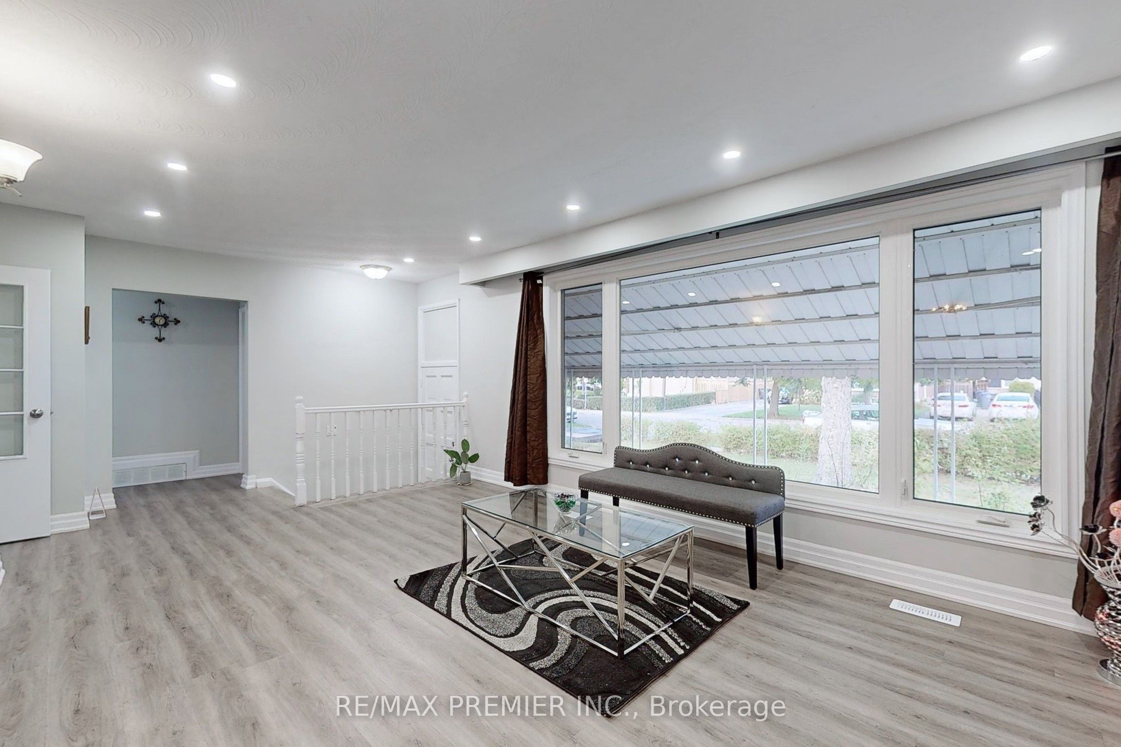 3 Gretna Drive
