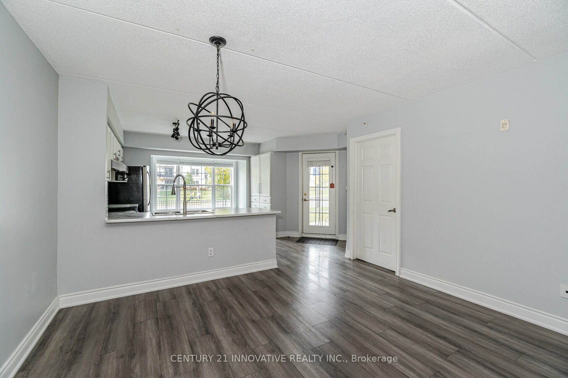 1491 Maple Avenue, #111