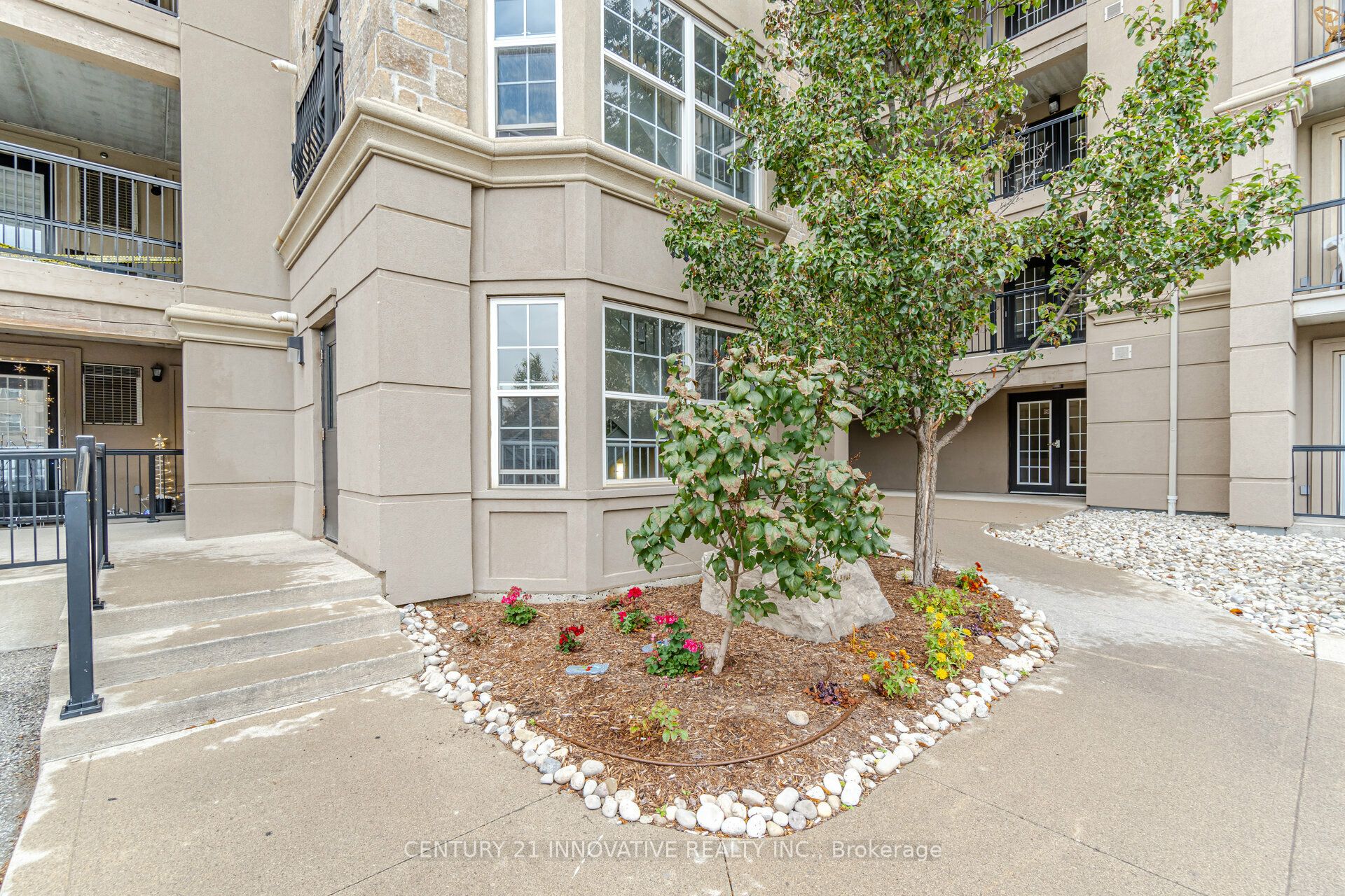 1491 Maple Avenue, #111