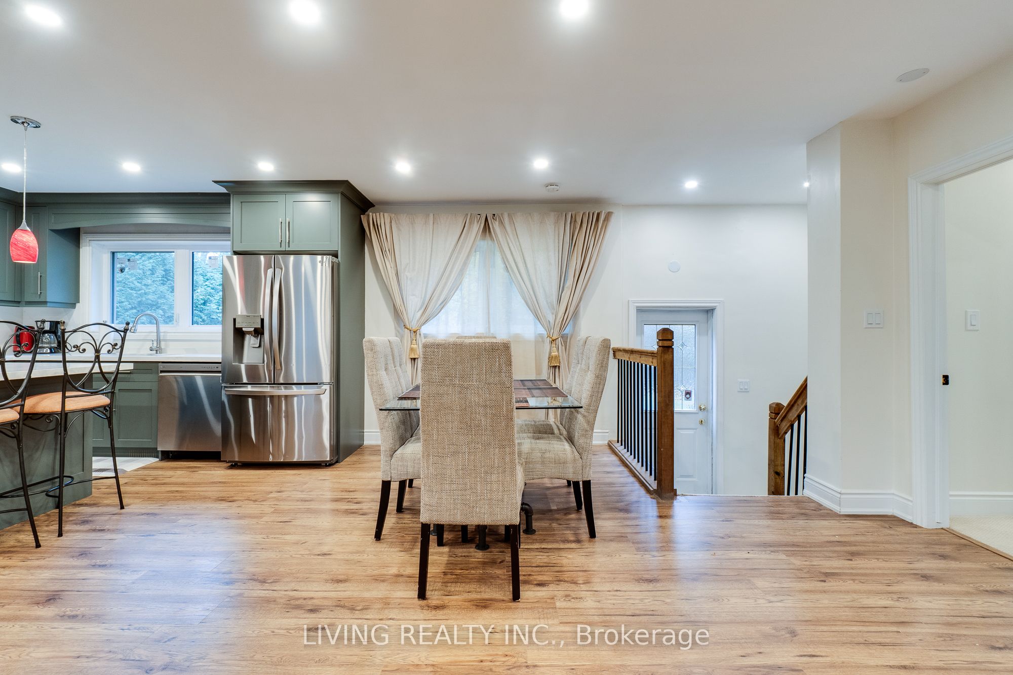 208 Glen Oak Drive