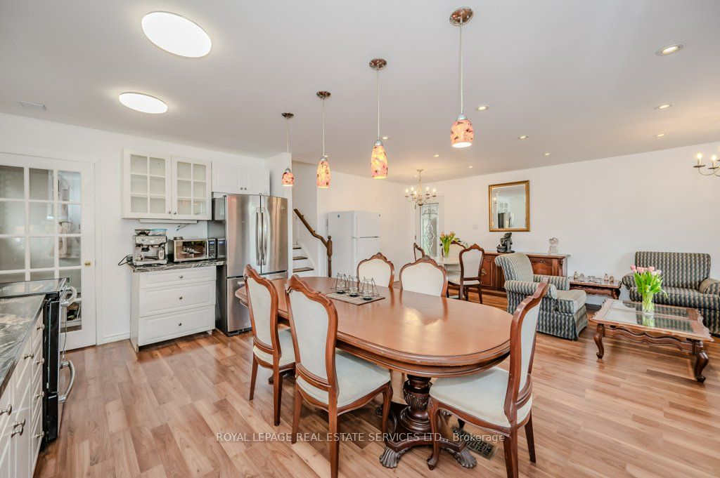 367 Yale Crescent