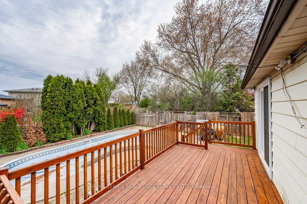 367 Yale Crescent