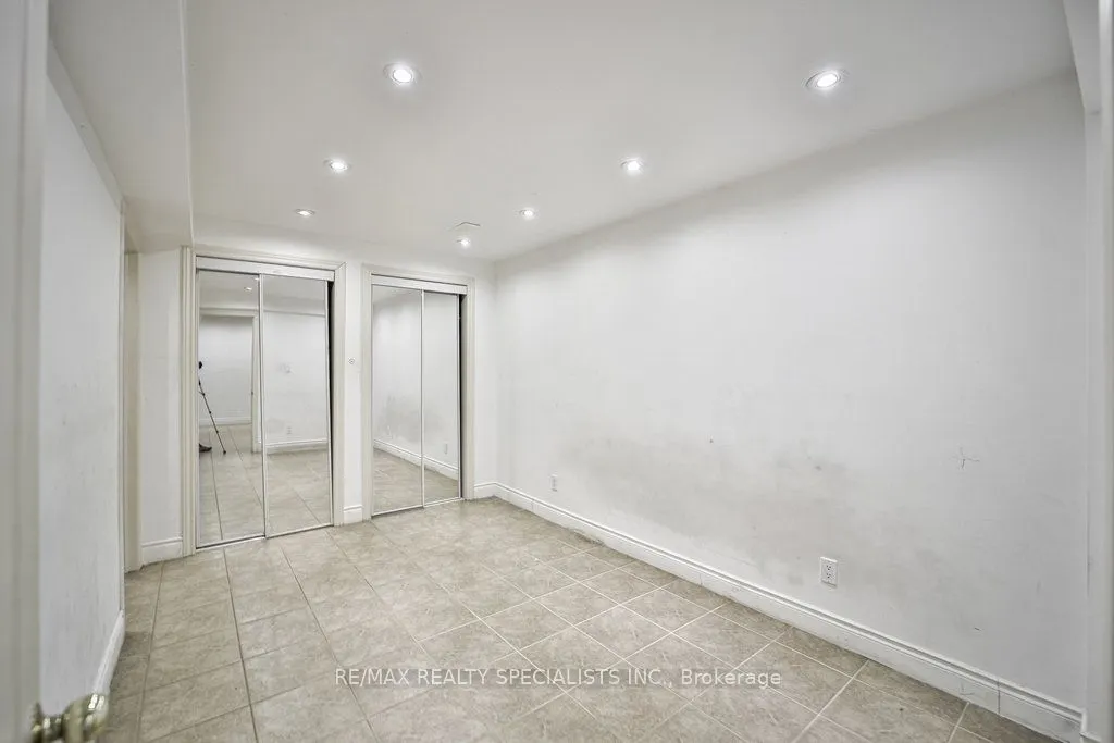 17 Pathmaster Road