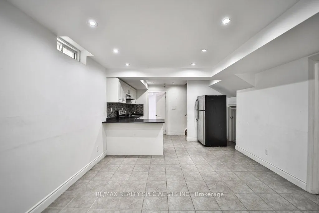 17 Pathmaster Road
