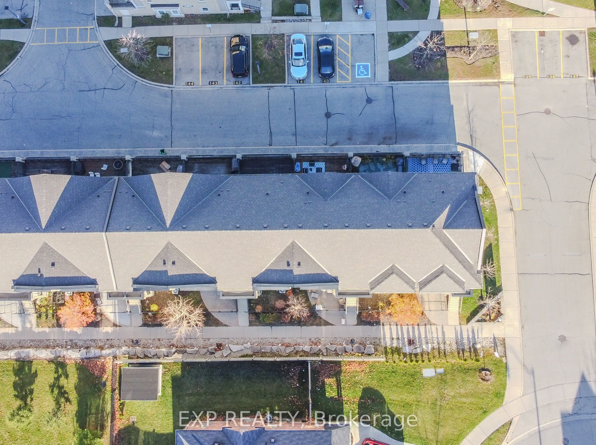 60 Fairwood Circle, #4