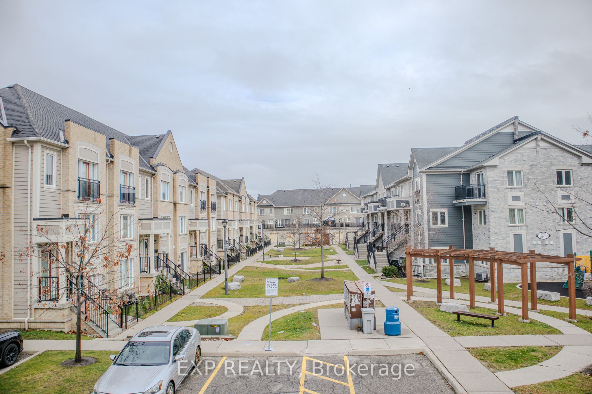60 Fairwood Circle, #4
