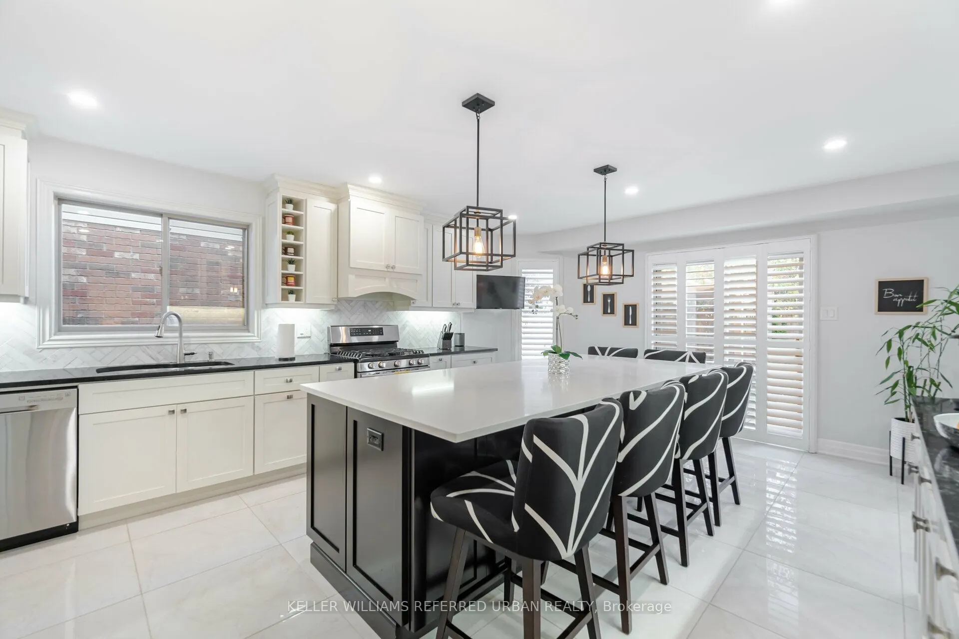 522 Larkspur Lane