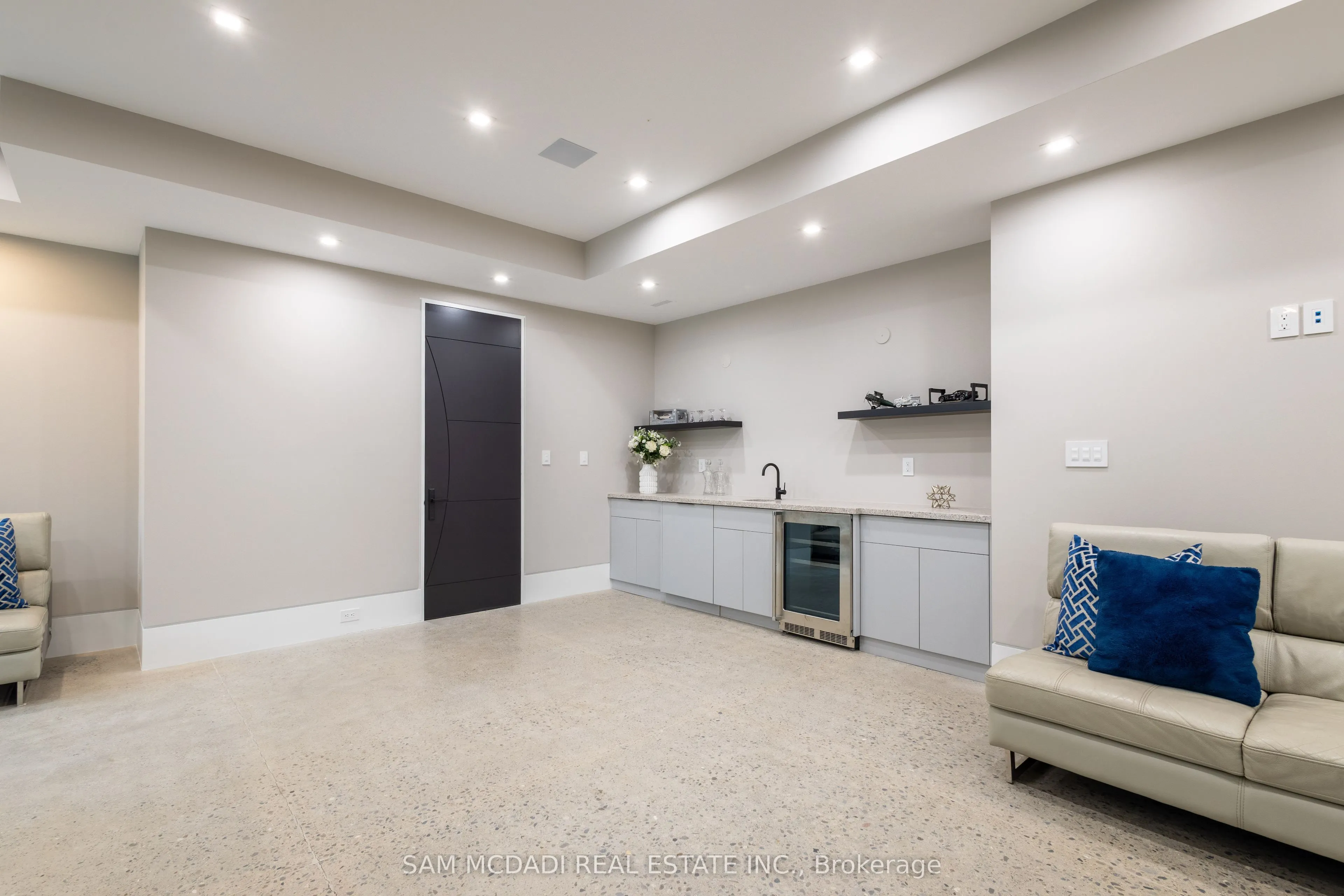 112 Elton Park Road