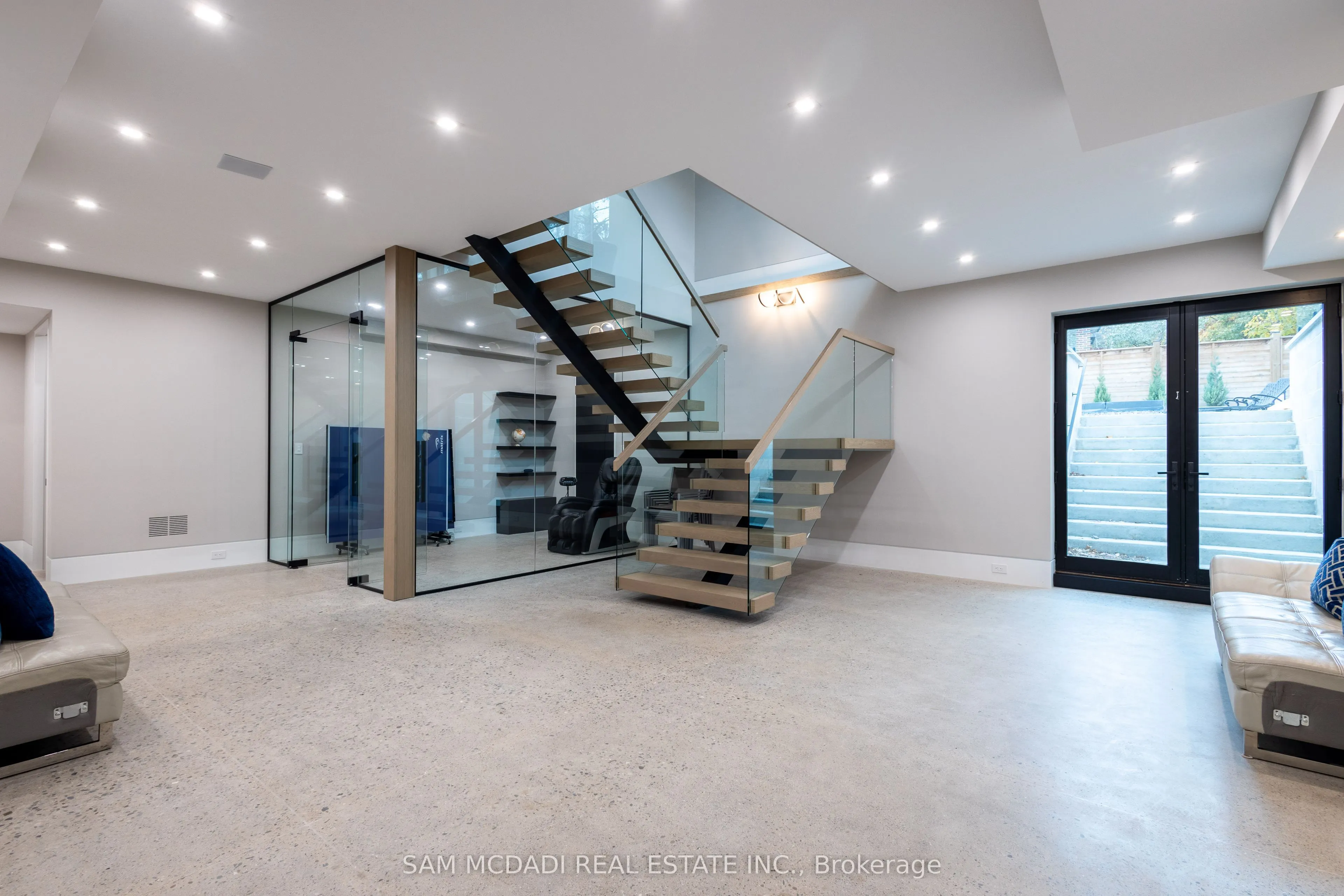 112 Elton Park Road